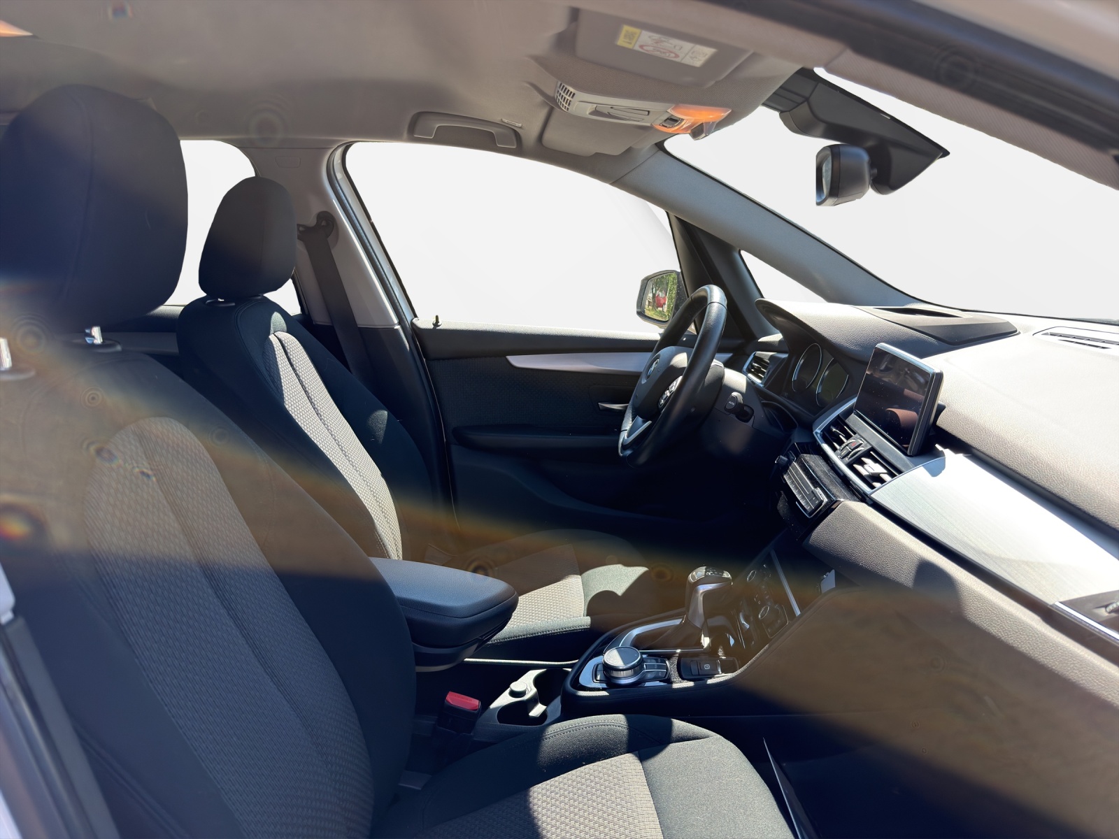 BMW 225xe Active Tourer-image-18