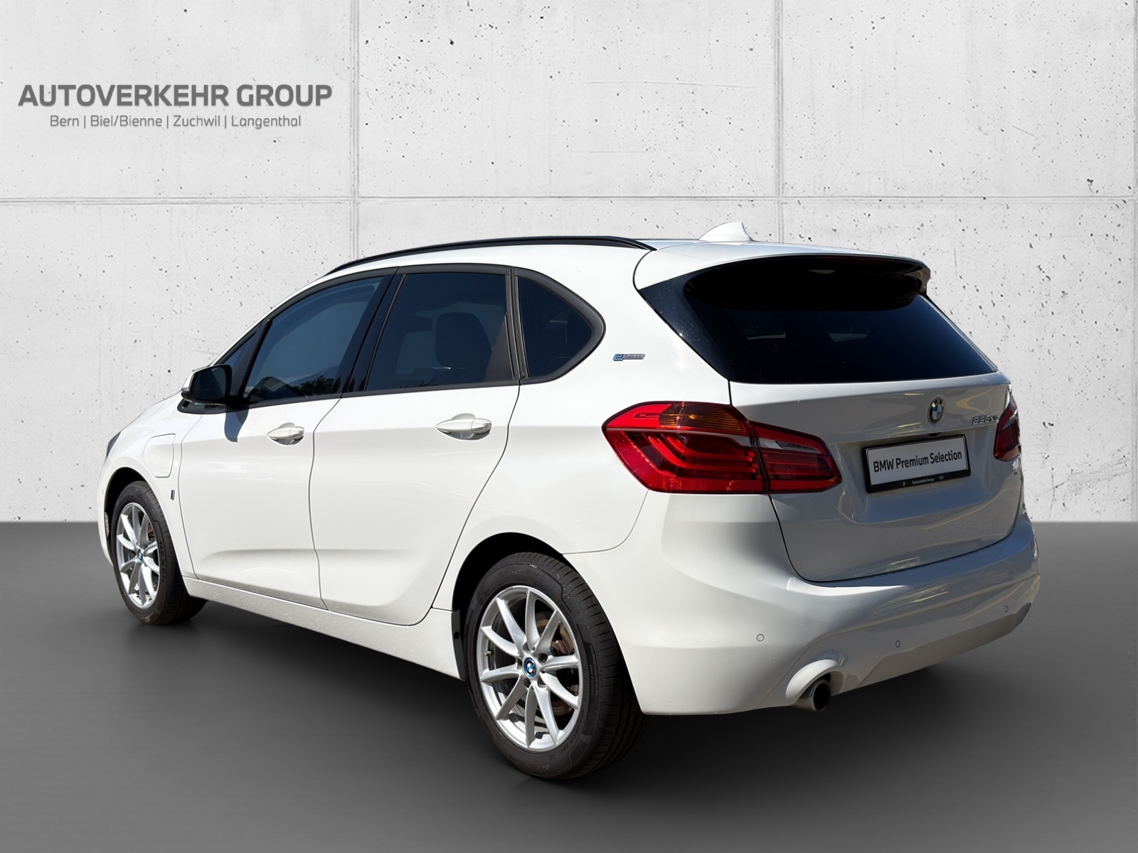 BMW 225xe Active Tourer-image-3