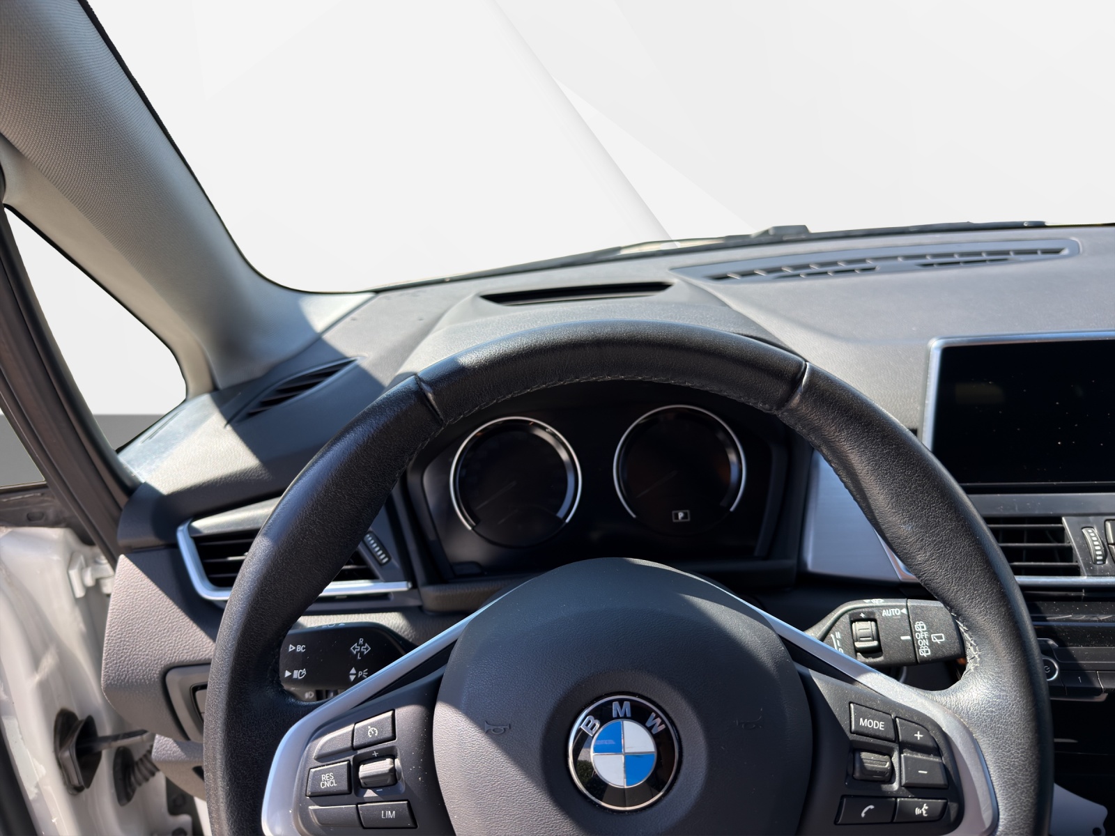 BMW 225xe Active Tourer-image-15