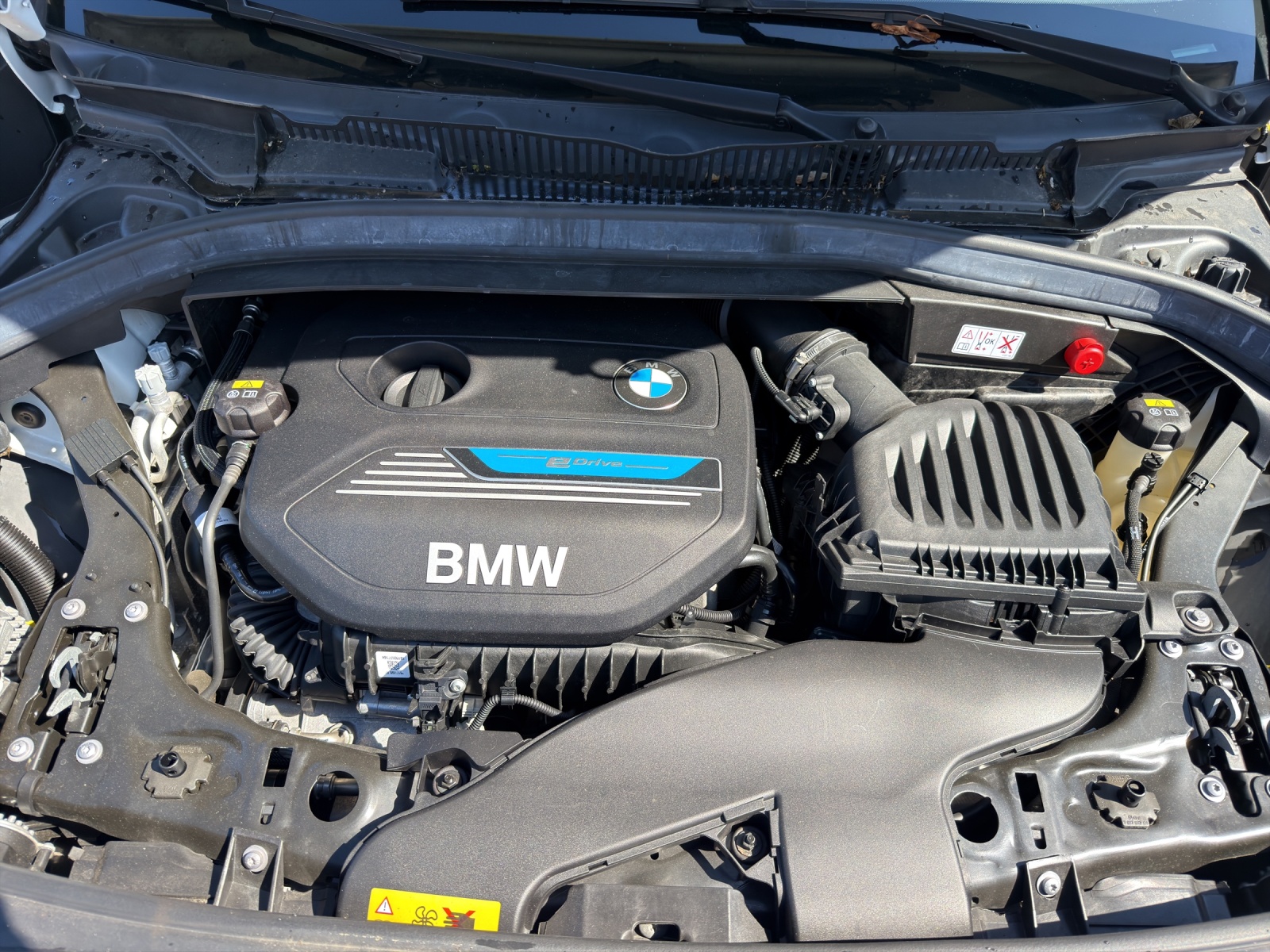 BMW 225xe Active Tourer-image-10