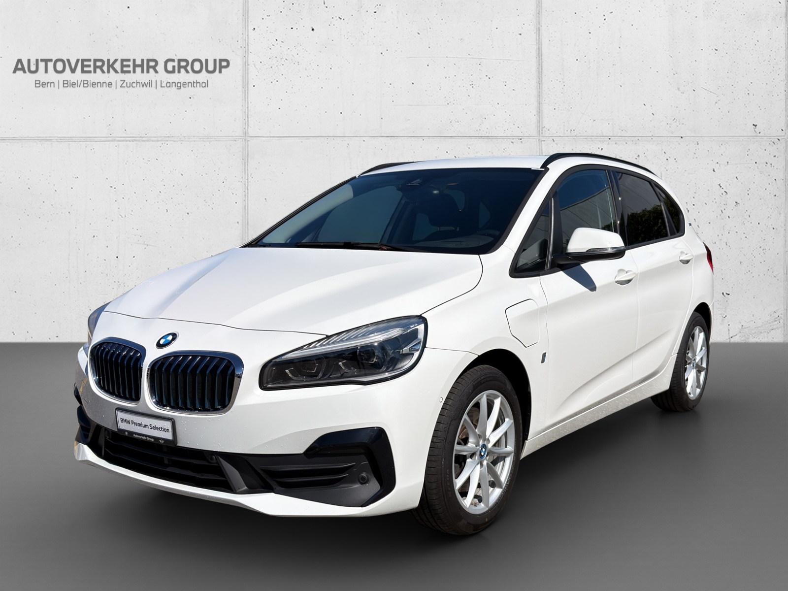 BMW 225xe Active Tourer-image-0