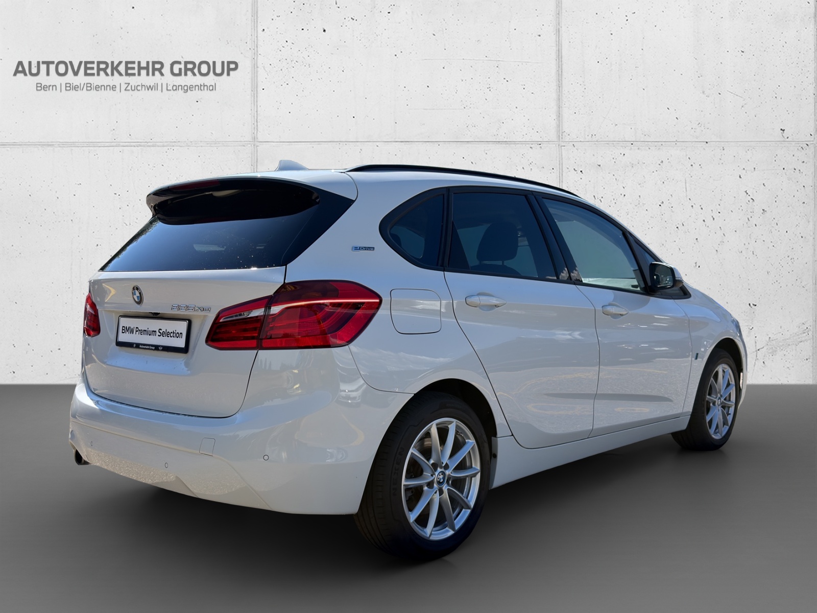 BMW 225xe Active Tourer-image-5