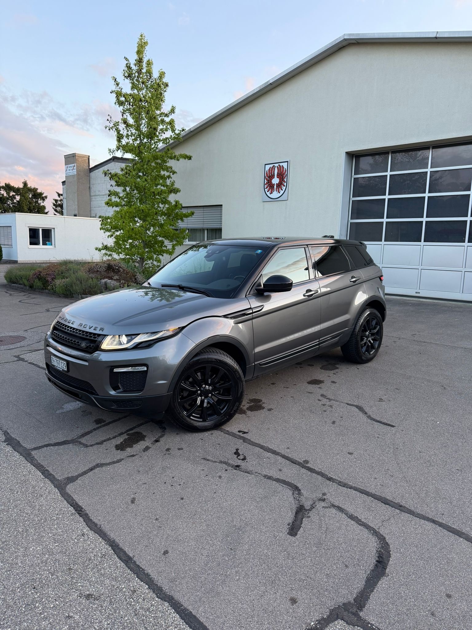 LAND ROVER 2.0 TD4 SE-image-2