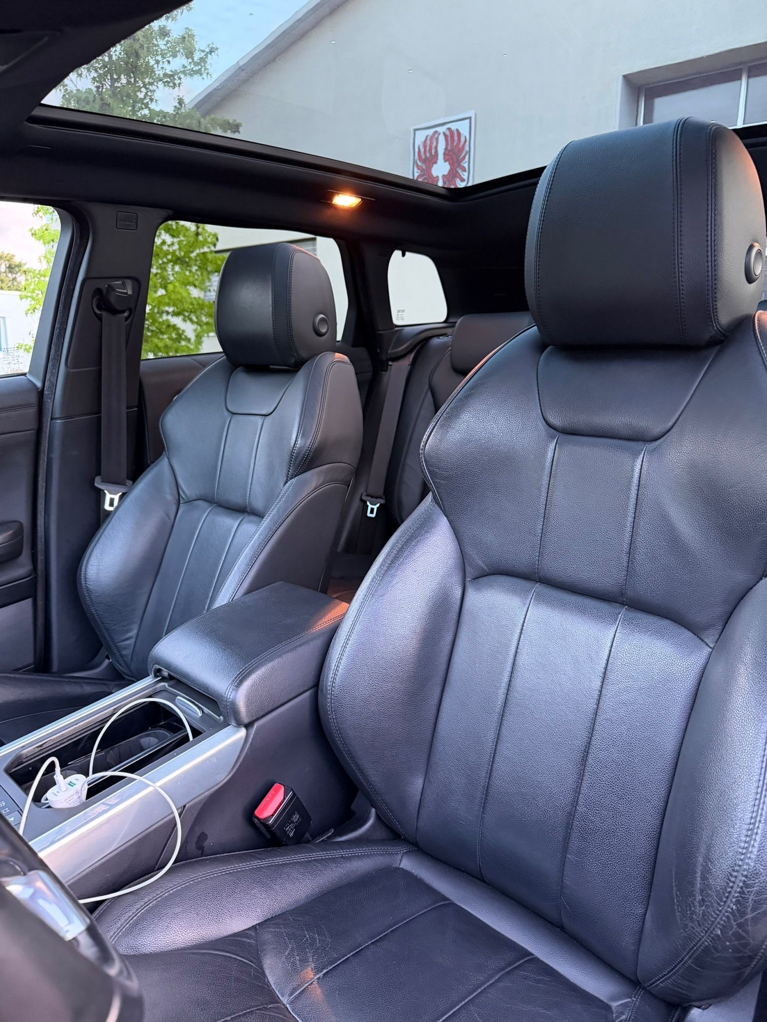LAND ROVER 2.0 TD4 SE-image-3