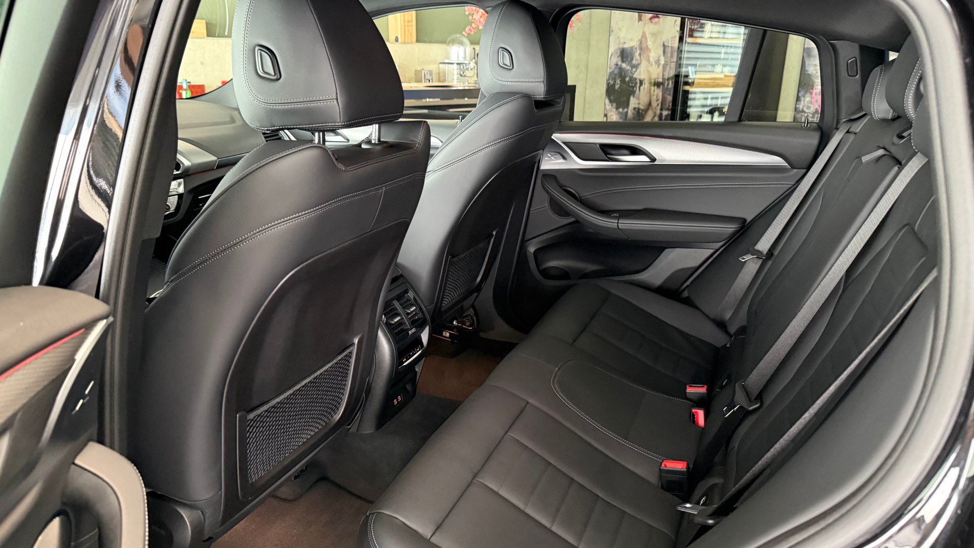 BMW X4 20d xDrive-image-23