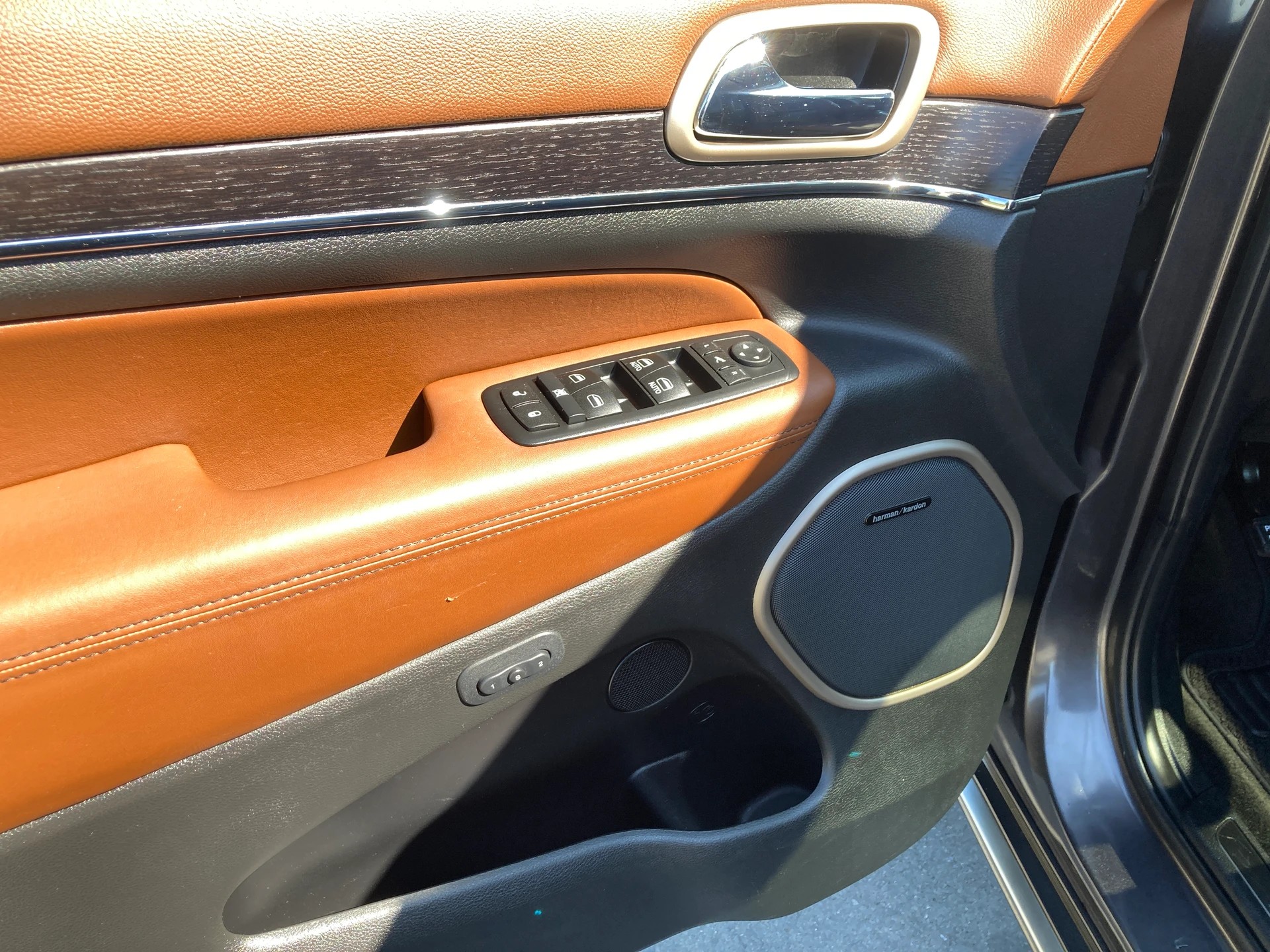JEEP Grand Cherokee 3.0 CRD Summit Automatic-image-10