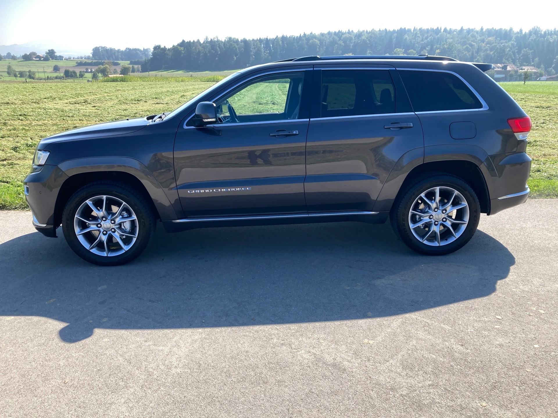 JEEP Grand Cherokee 3.0 CRD Summit Automatic-image-4