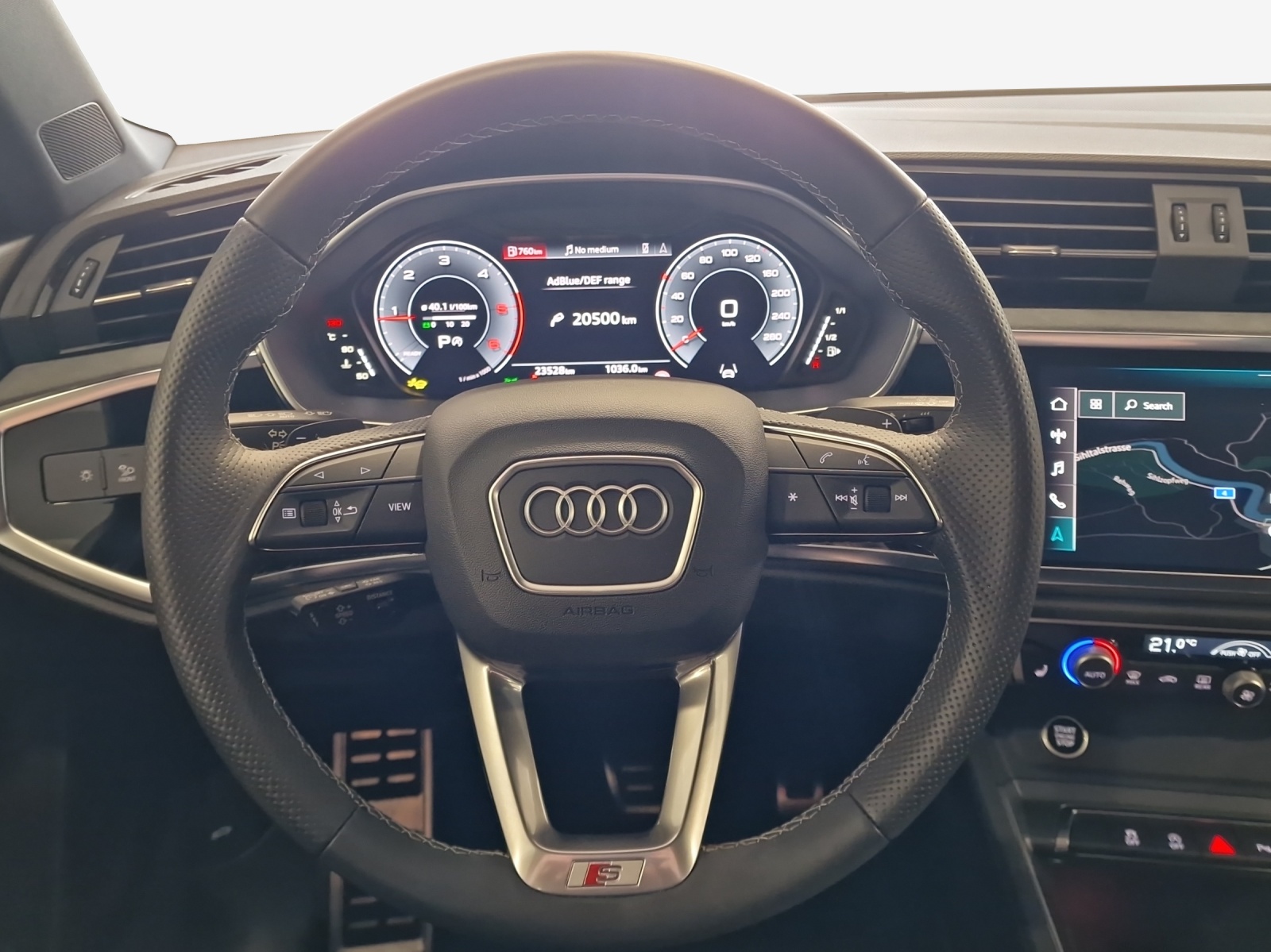 AUDI Q3 40 TDI S line quattro S-tronic-image-9