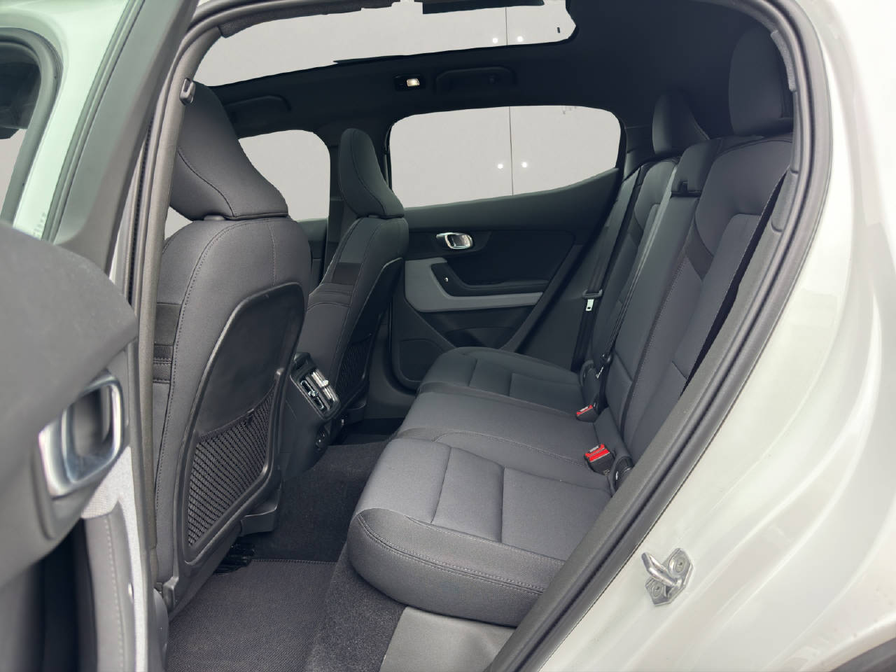 POLESTAR 2 Standard Range Single Motor-image-10