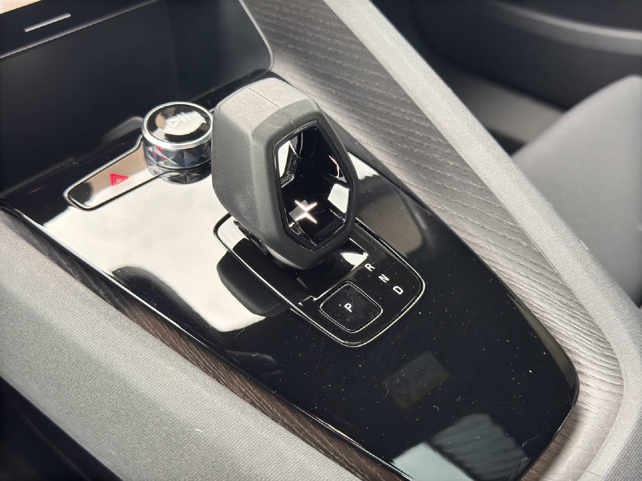 POLESTAR 2 Standard Range Single Motor-image-8