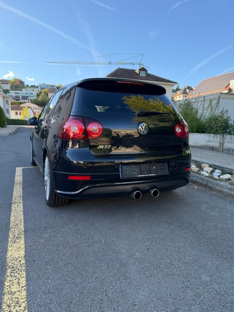 VW Golf R32 4Motion-image-0