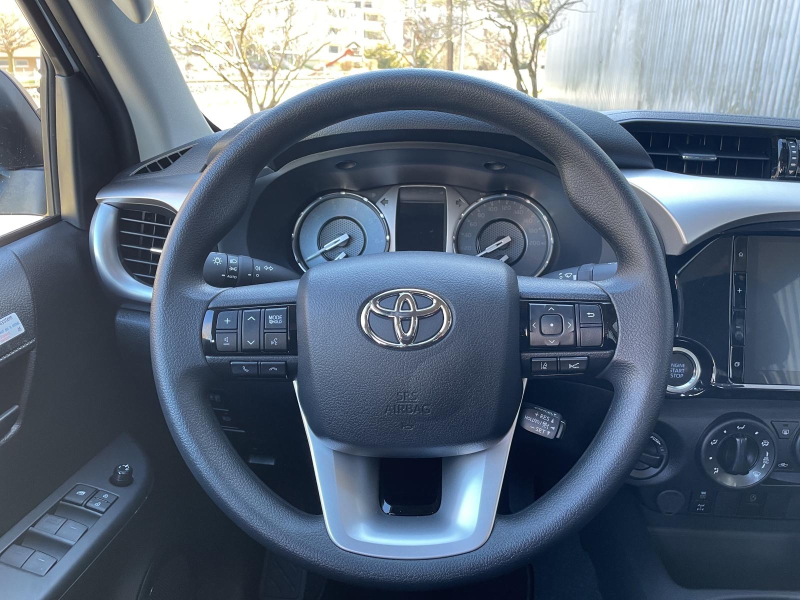 TOYOTA Hilux Double Cab.-Pick-up 2.8 D-4D 204 Comfort-image-10