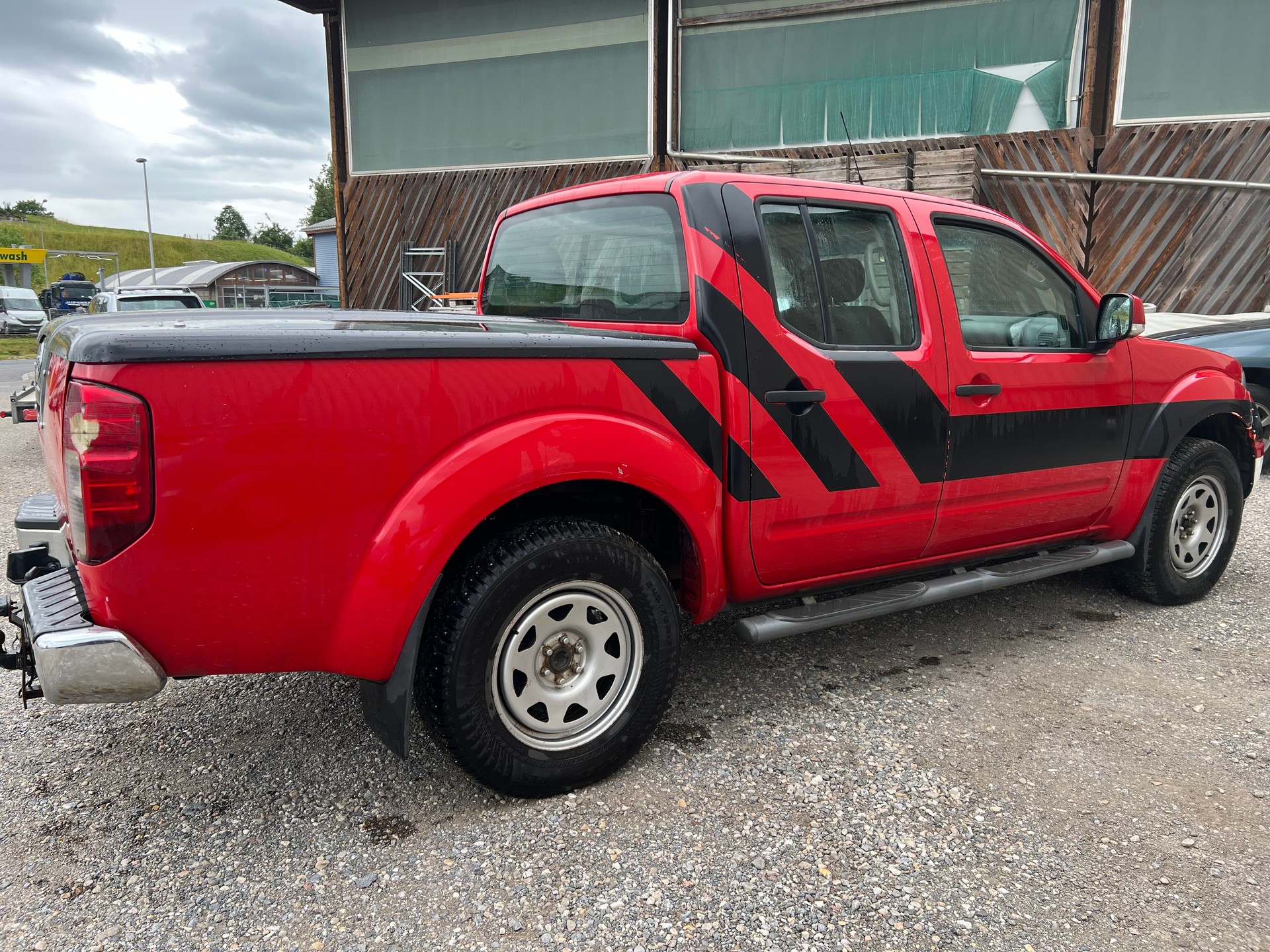 NISSAN Navara Double Cab LE 2.5 dCiA 4WD-image-4