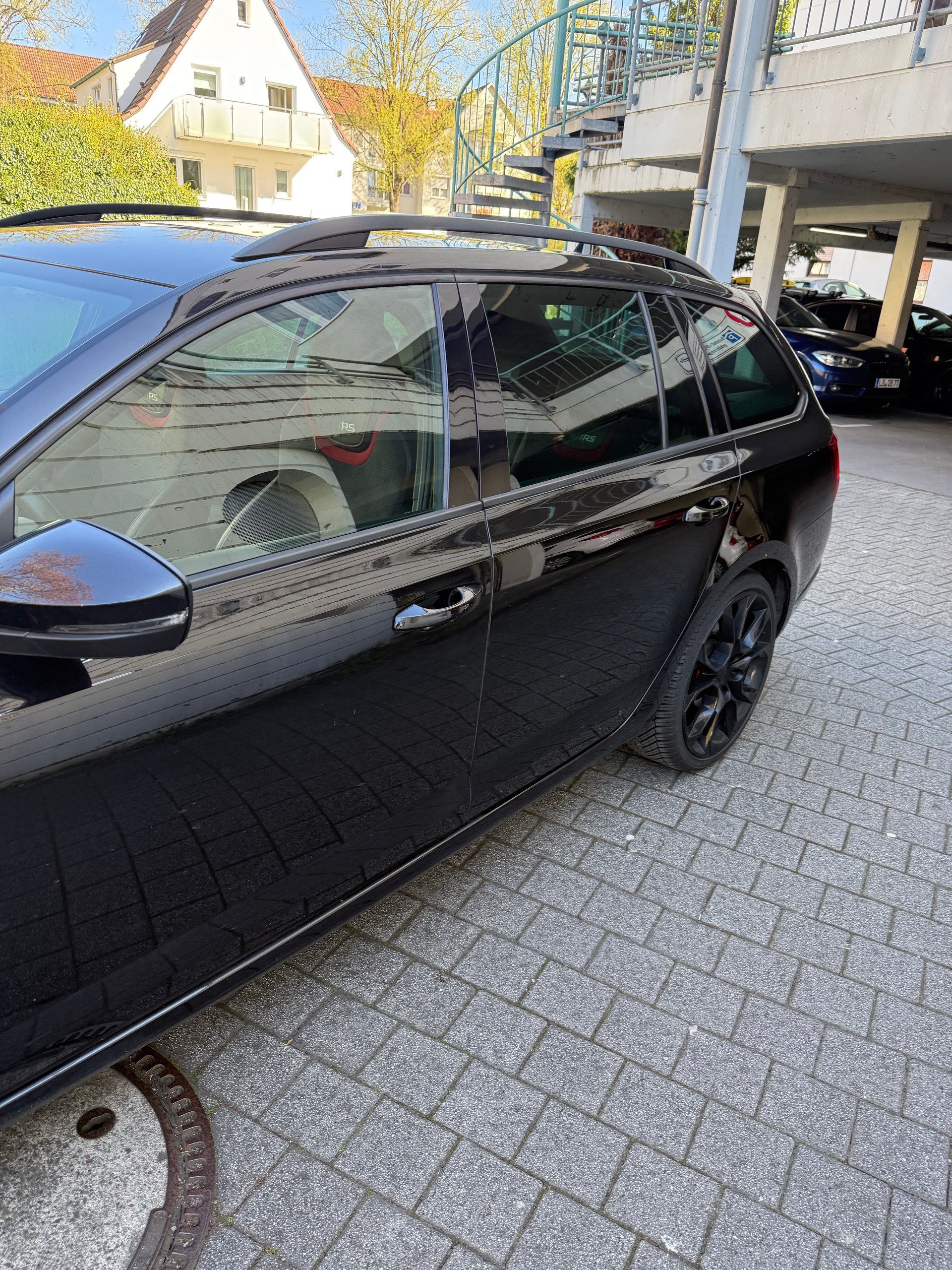 SKODA Octavia Combi 2.0 TSI RS DSG-image-2