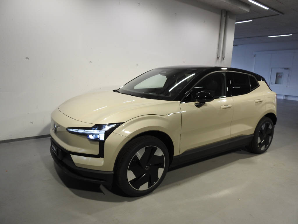 VOLVO EX 30 E60 Plus-image-0