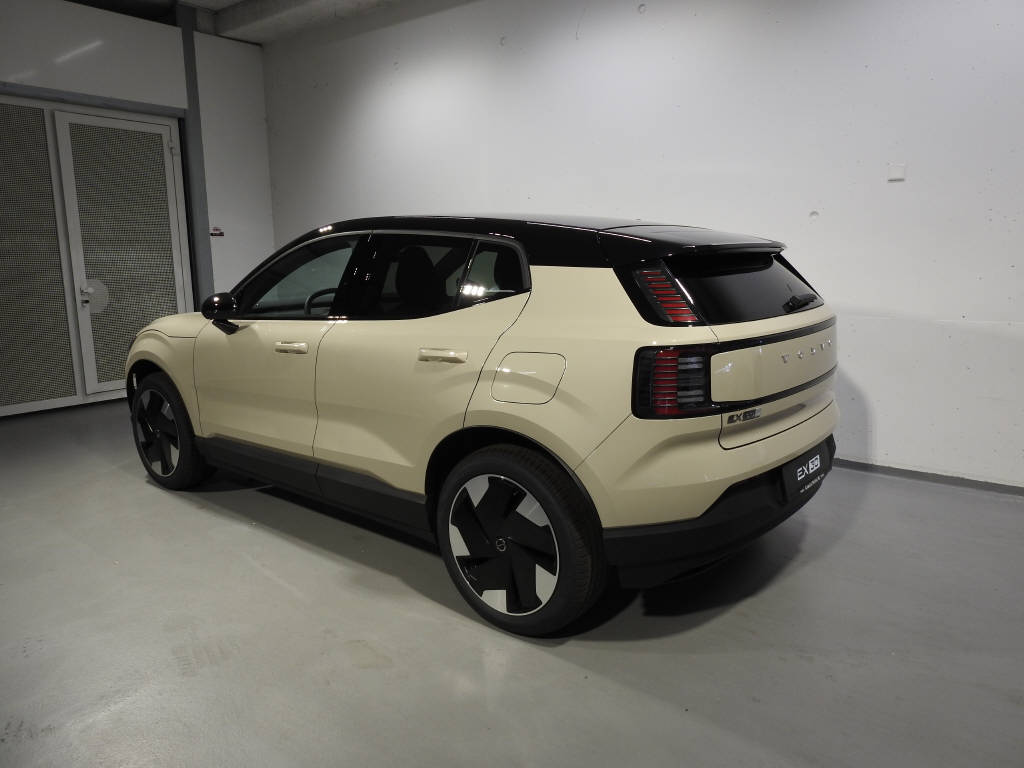 VOLVO EX 30 E60 Plus-image-3