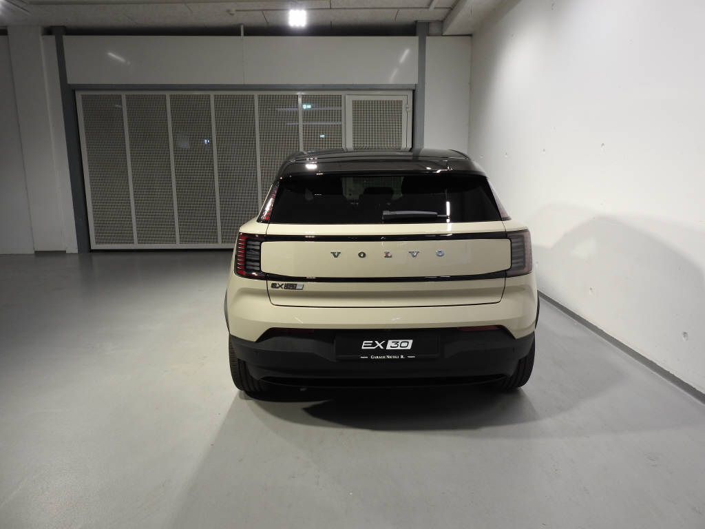 VOLVO EX 30 E60 Plus-image-4