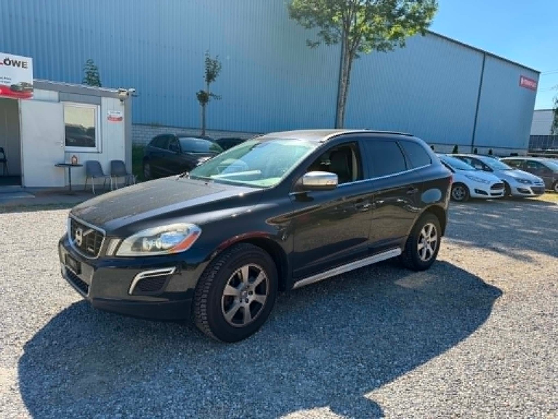 VOLVO XC60 D5 AWD Momentum Geartronic-image-14