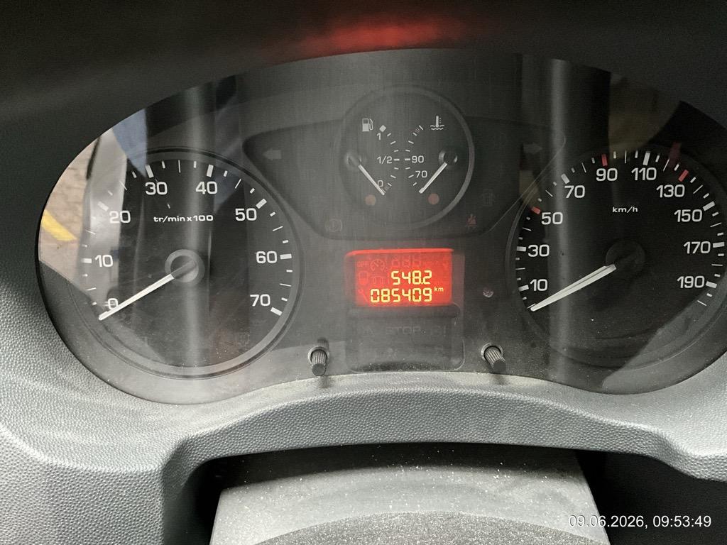 PEUGEOT Expert 2.0 HDi 229 L2H1-image-8