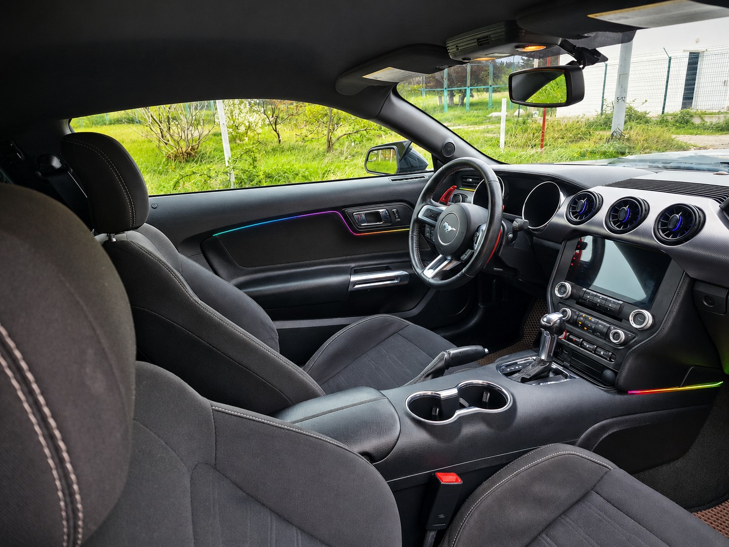 FORD Mustang Fastback 2.3 Automat-image-5