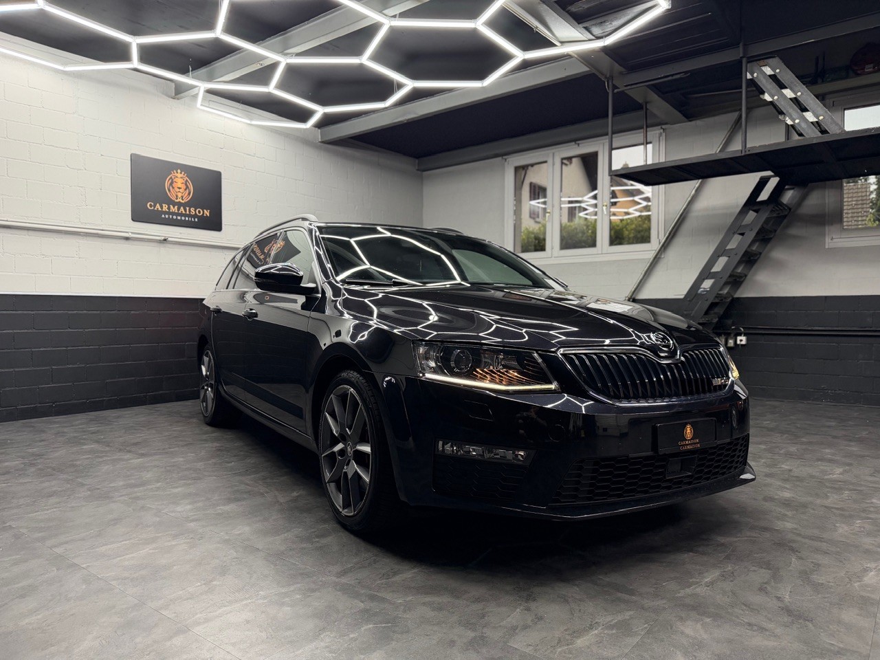SKODA Octavia Combi 2.0 TSI RS DSG | APR 312PS | Carbon-image-0