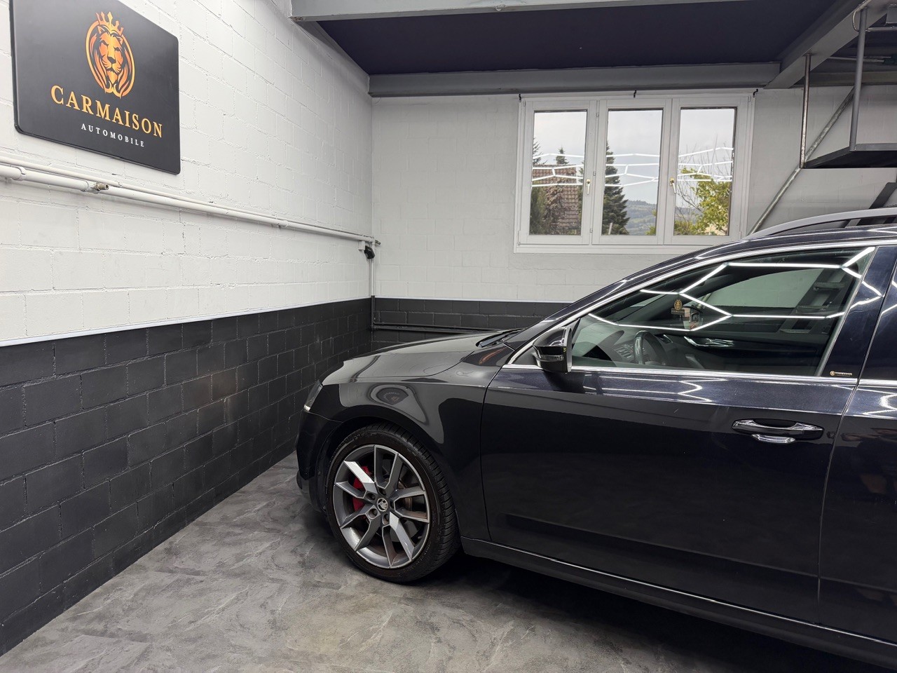 SKODA Octavia Combi 2.0 TSI RS DSG | APR 312PS | Carbon-image-10