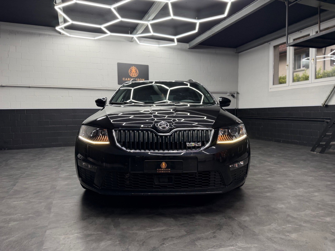 SKODA Octavia Combi 2.0 TSI RS DSG | APR 312PS | Carbon-image-1