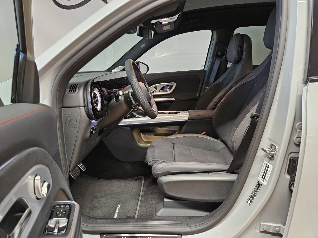 MERCEDES-BENZ GLB 220 4Matic-image-6