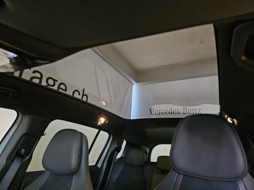 MERCEDES-BENZ GLB 220 4Matic-image-4