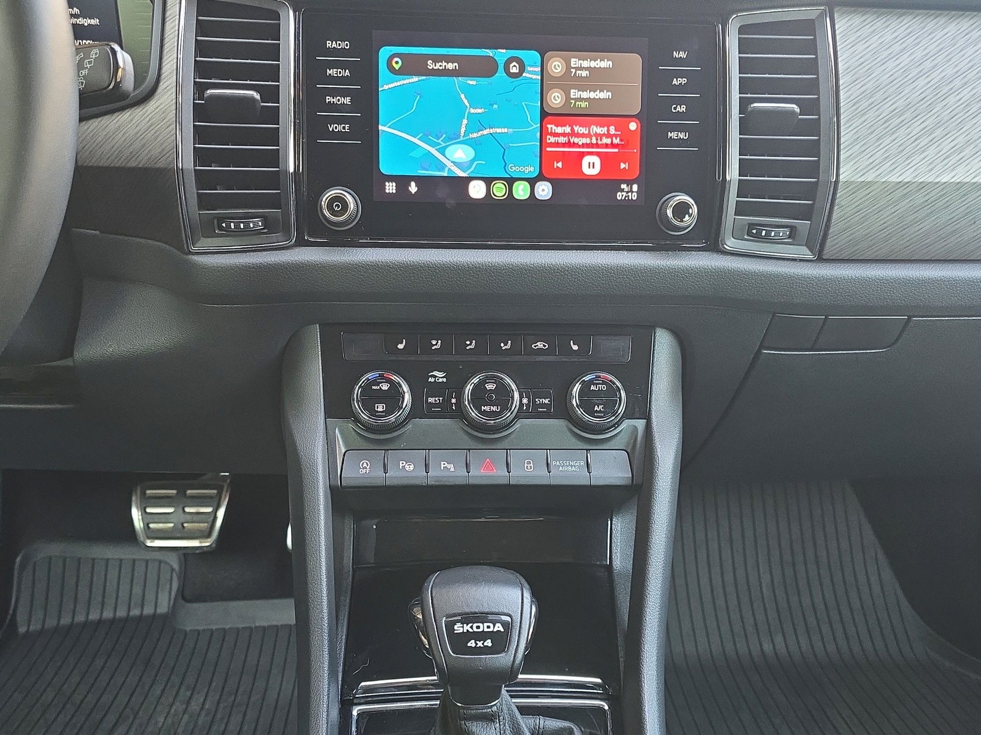 SKODA Kodiaq 2.0 TSI 4x4 Style-image-11