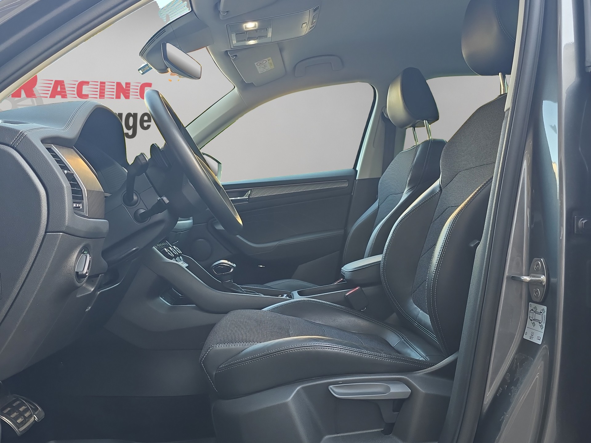 SKODA Kodiaq 2.0 TSI 4x4 Style-image-8