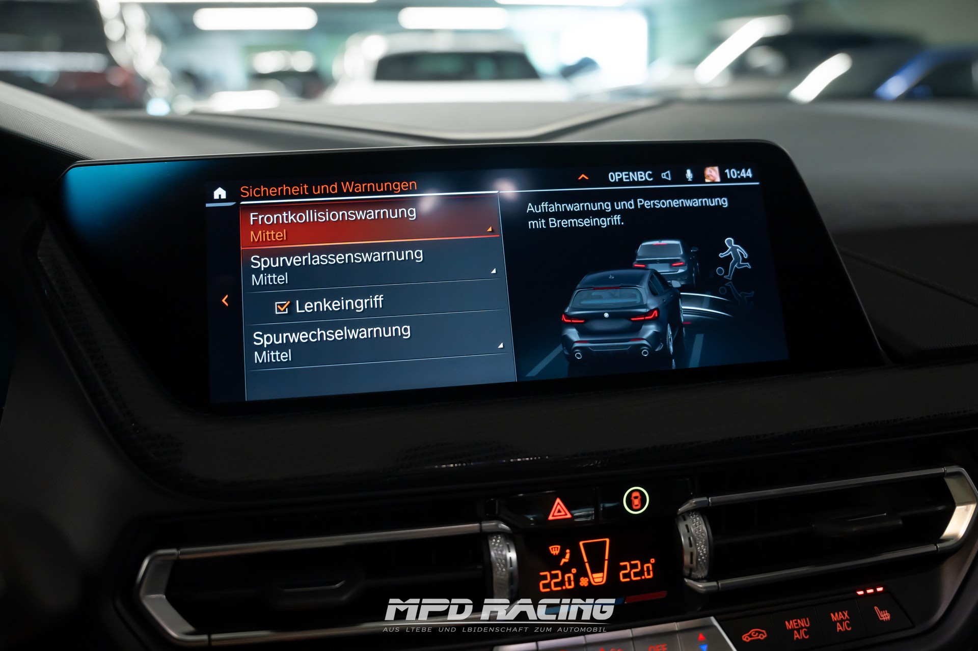 BMW M135i xDrive Steptronic-image-25