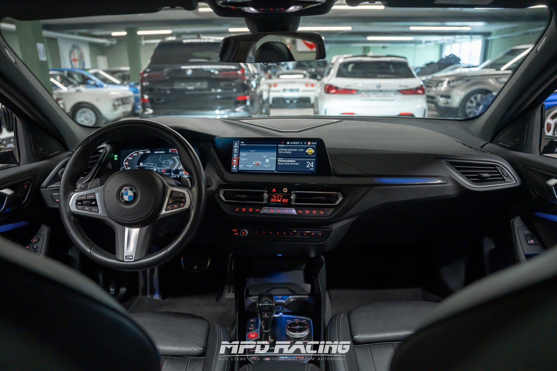 BMW M135i xDrive Steptronic-image-19