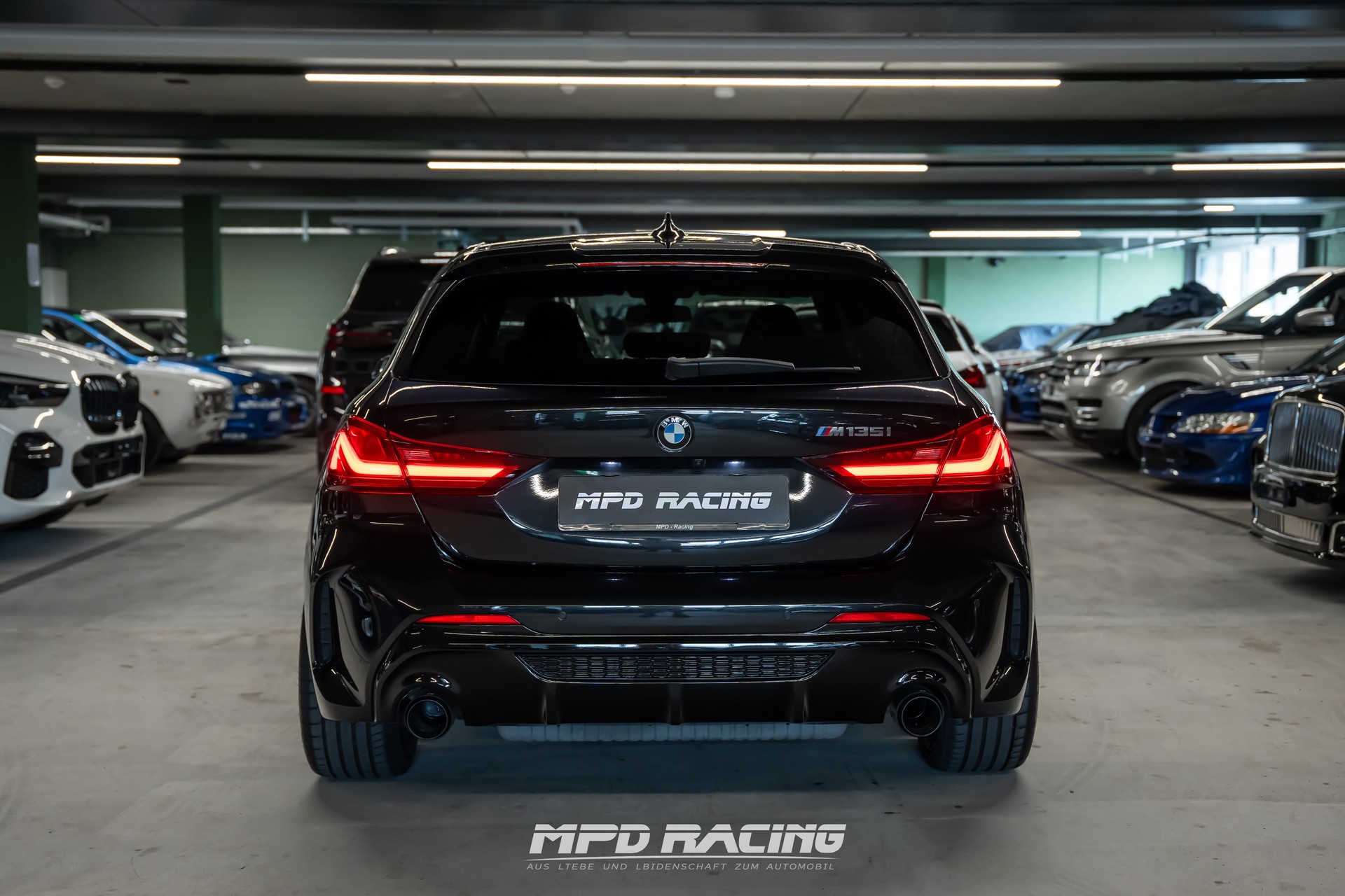 BMW M135i xDrive Steptronic-image-5