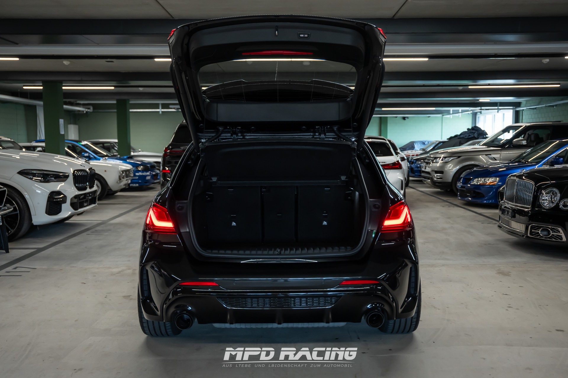 BMW M135i xDrive Steptronic-image-6