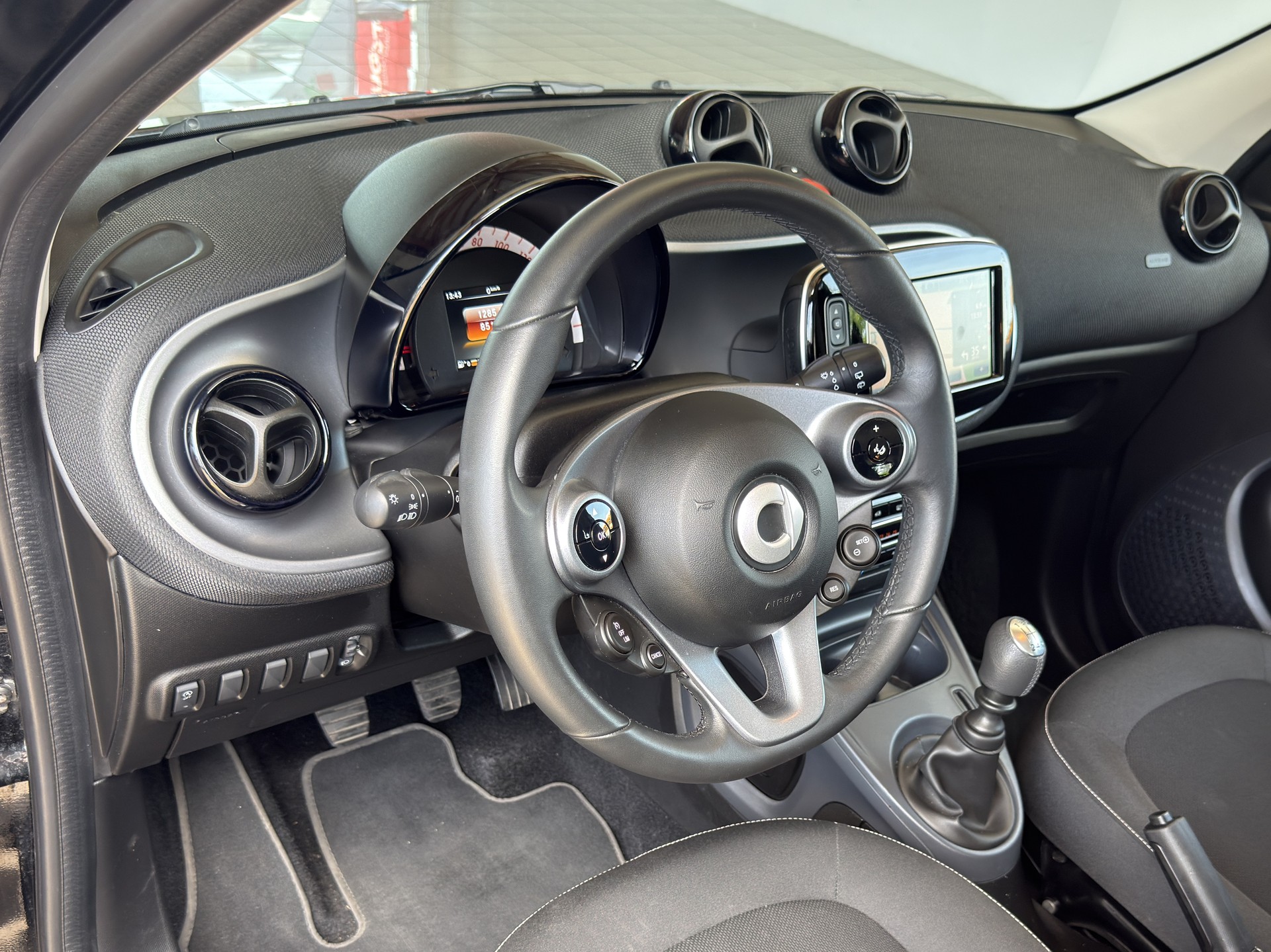 SMART Forfour 0.9 Passion-image-8