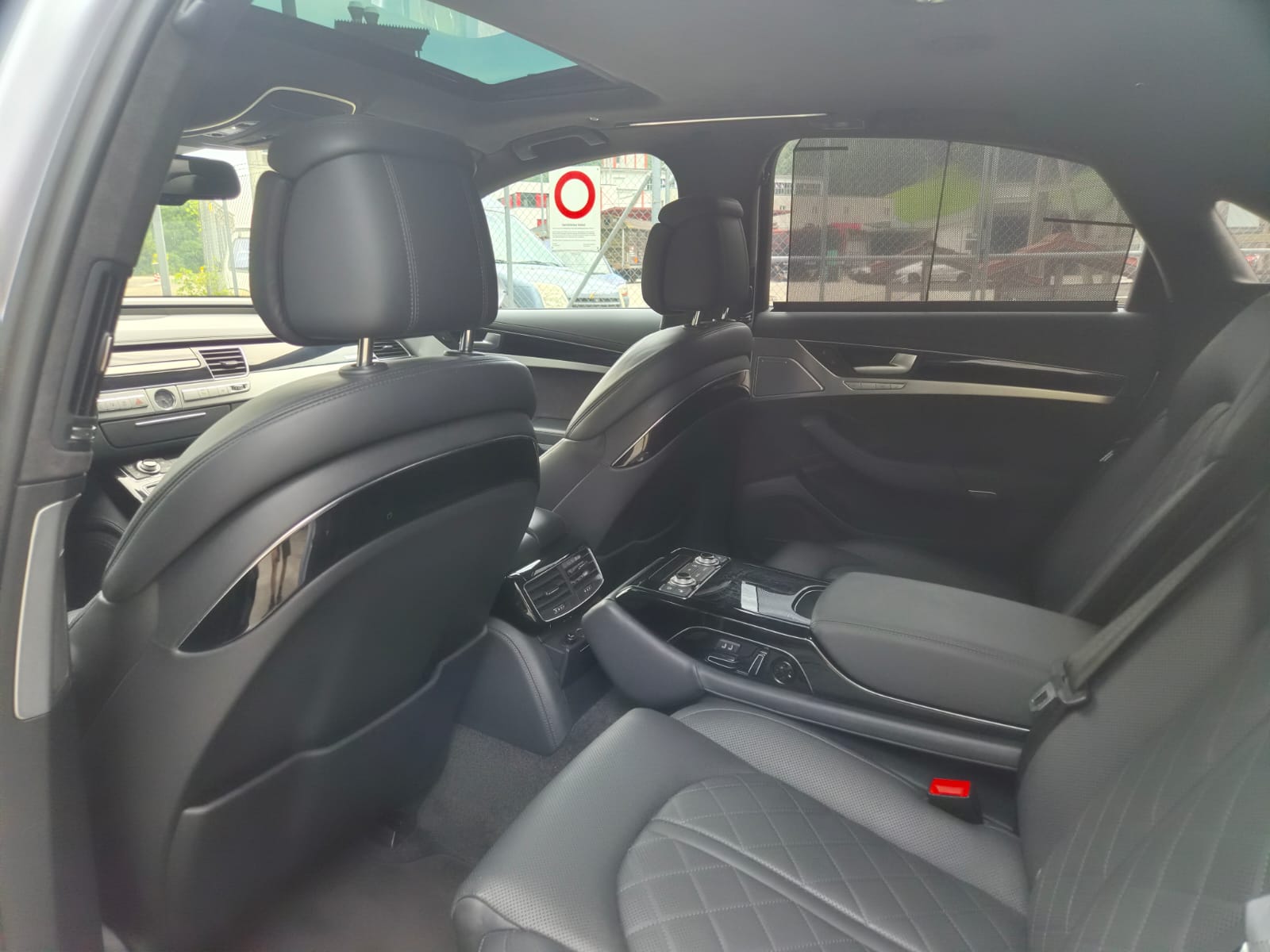 AUDI S8 4.0 TFSI V8 plus quattro tiptronic-image-6