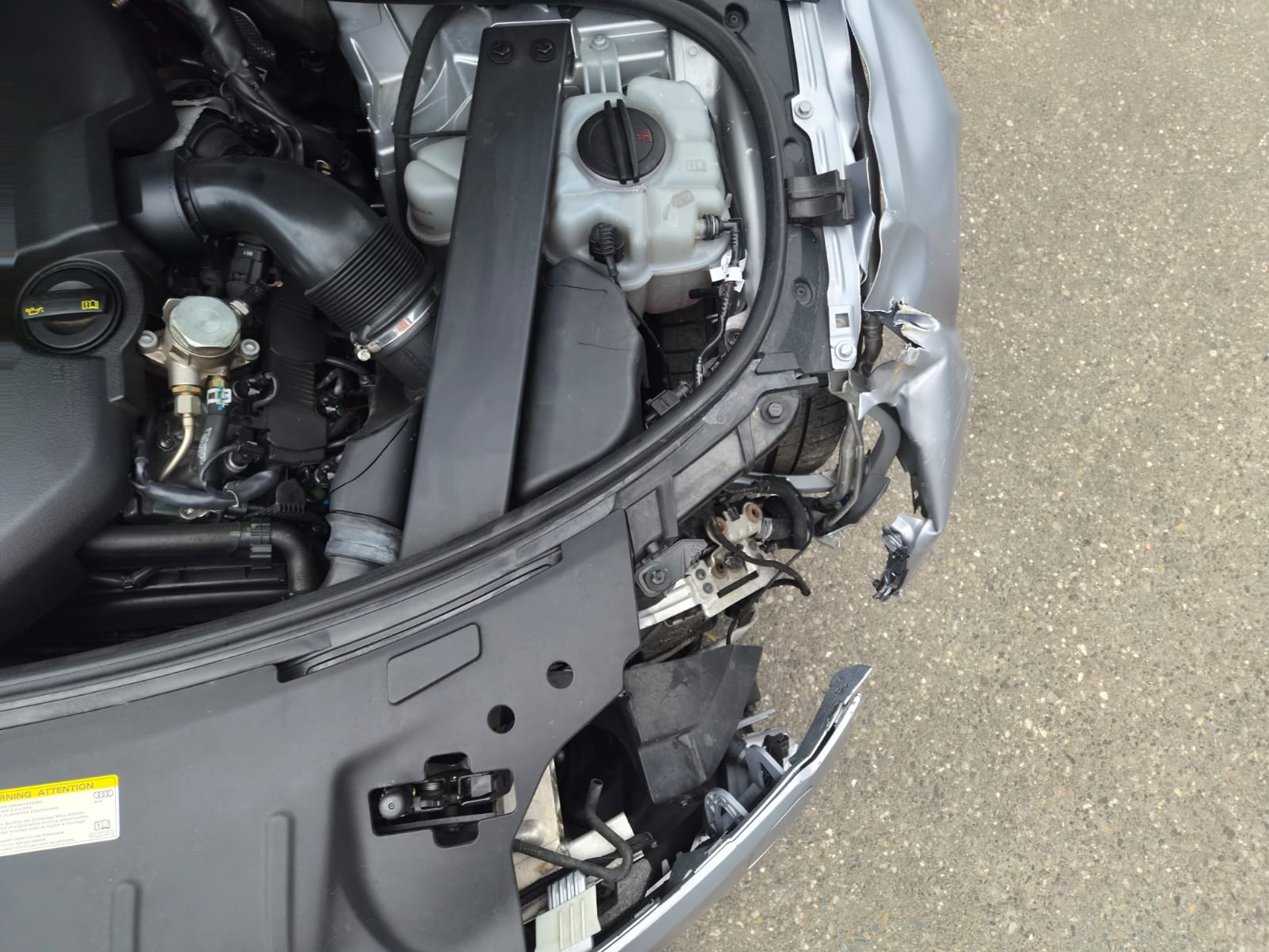 AUDI S8 4.0 TFSI V8 plus quattro tiptronic-image-11