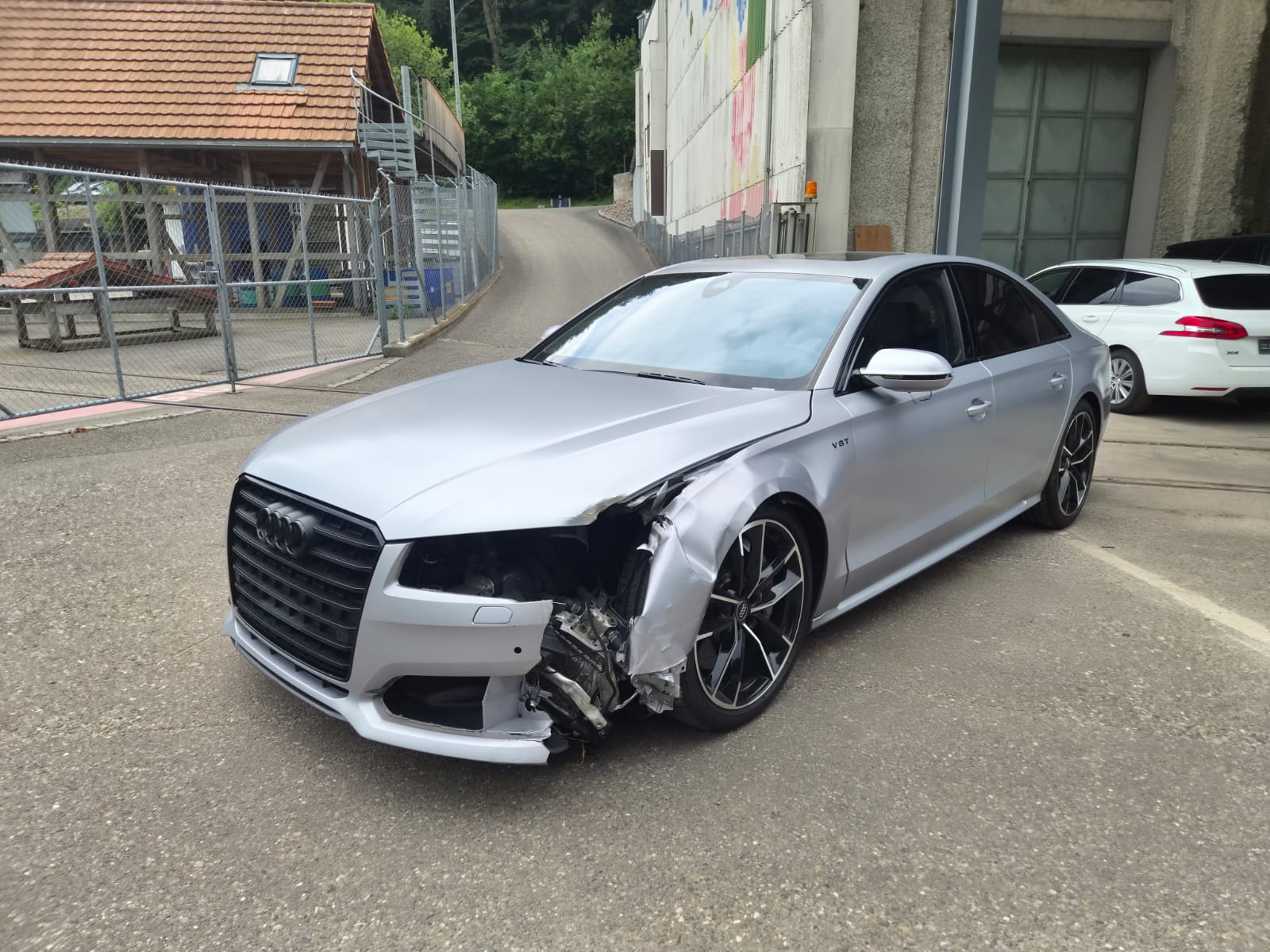 AUDI S8 4.0 TFSI V8 plus quattro tiptronic-image-1