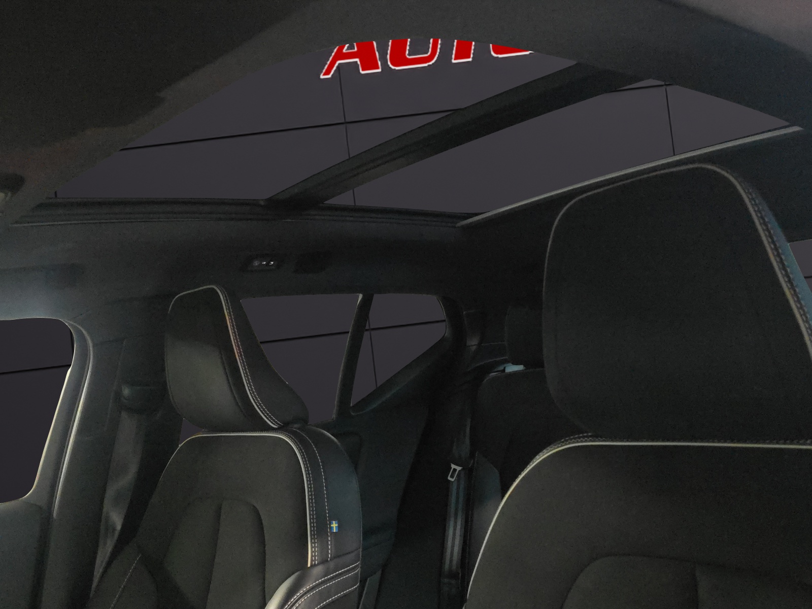 VOLVO XC40 T5 TwE R-Design DCT CH-Fahrzeug-image-22