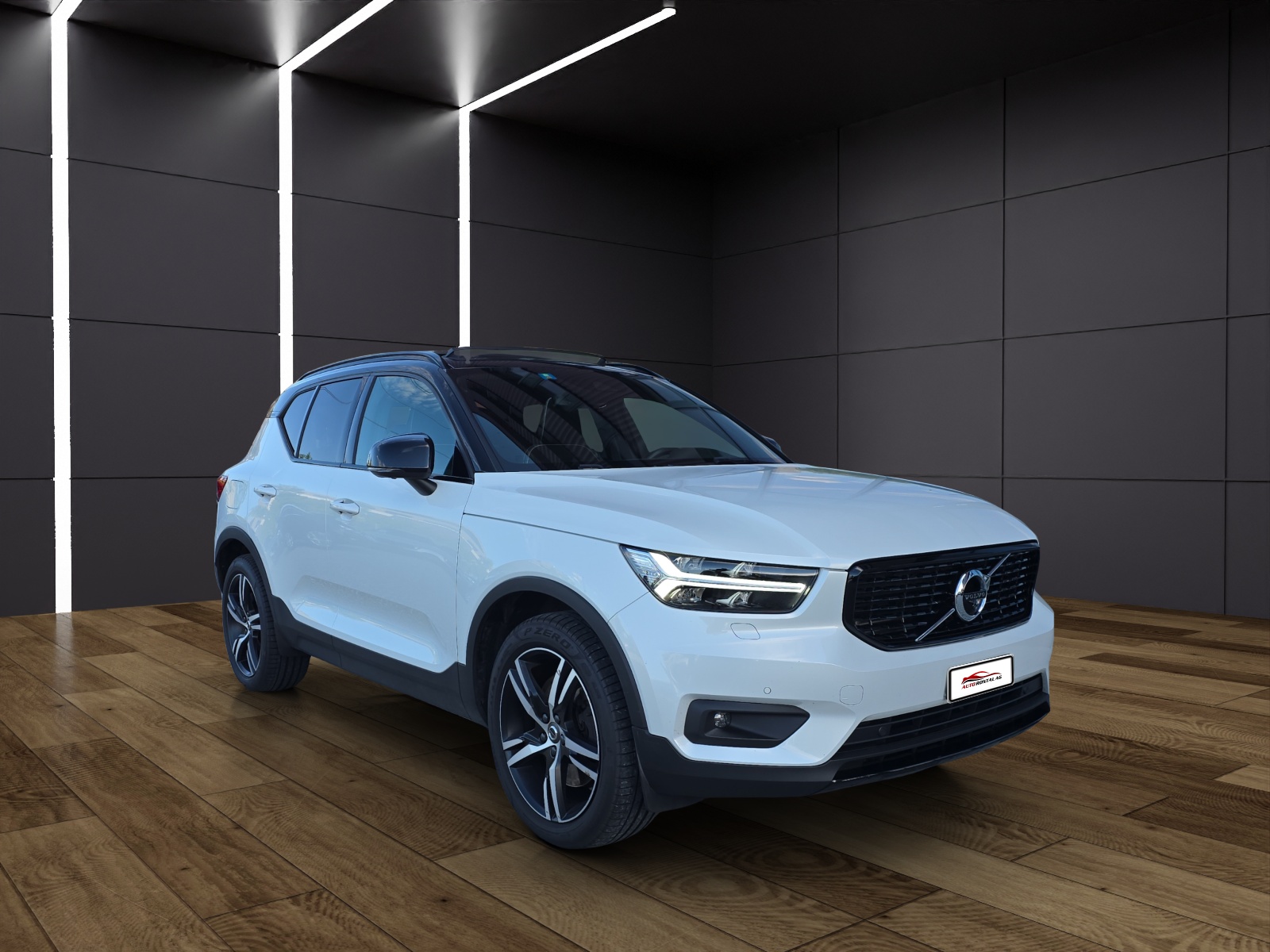 VOLVO XC40 T5 TwE R-Design DCT CH-Fahrzeug-image-1