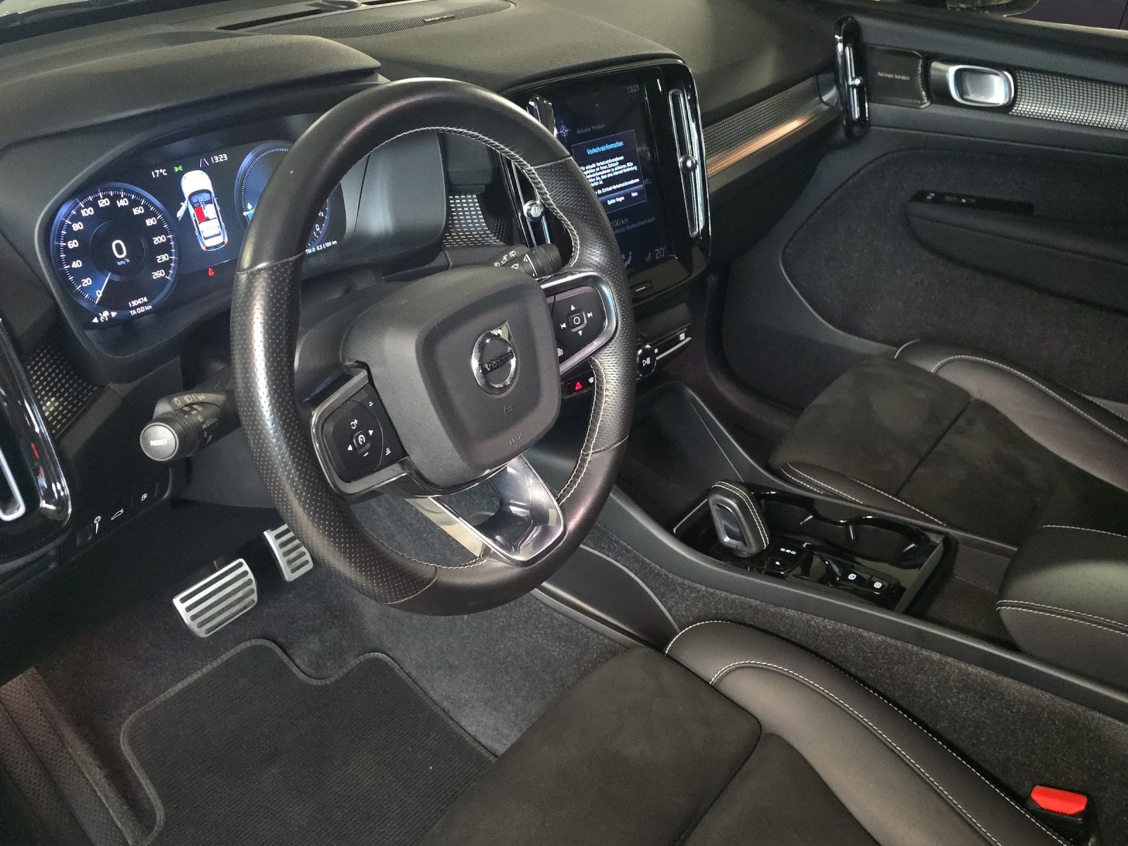 VOLVO XC40 T5 TwE R-Design DCT CH-Fahrzeug-image-9