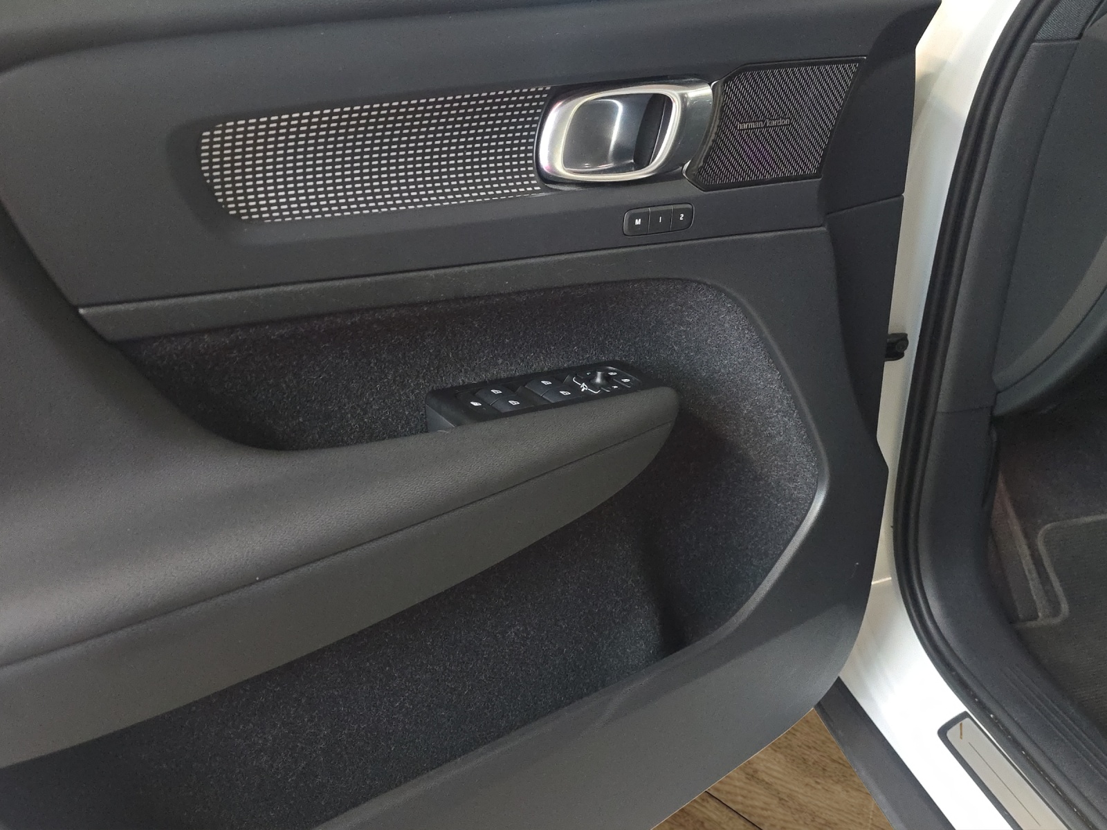VOLVO XC40 T5 TwE R-Design DCT CH-Fahrzeug-image-18