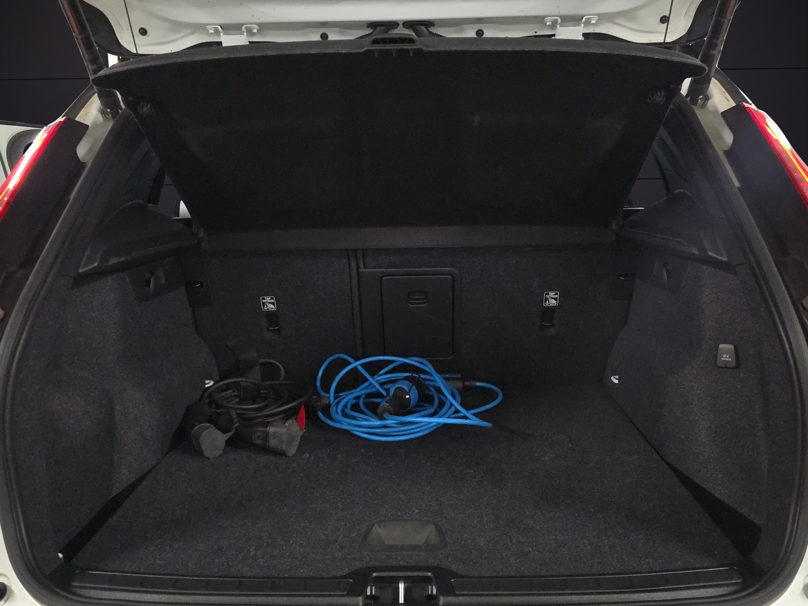 VOLVO XC40 T5 TwE R-Design DCT CH-Fahrzeug-image-23