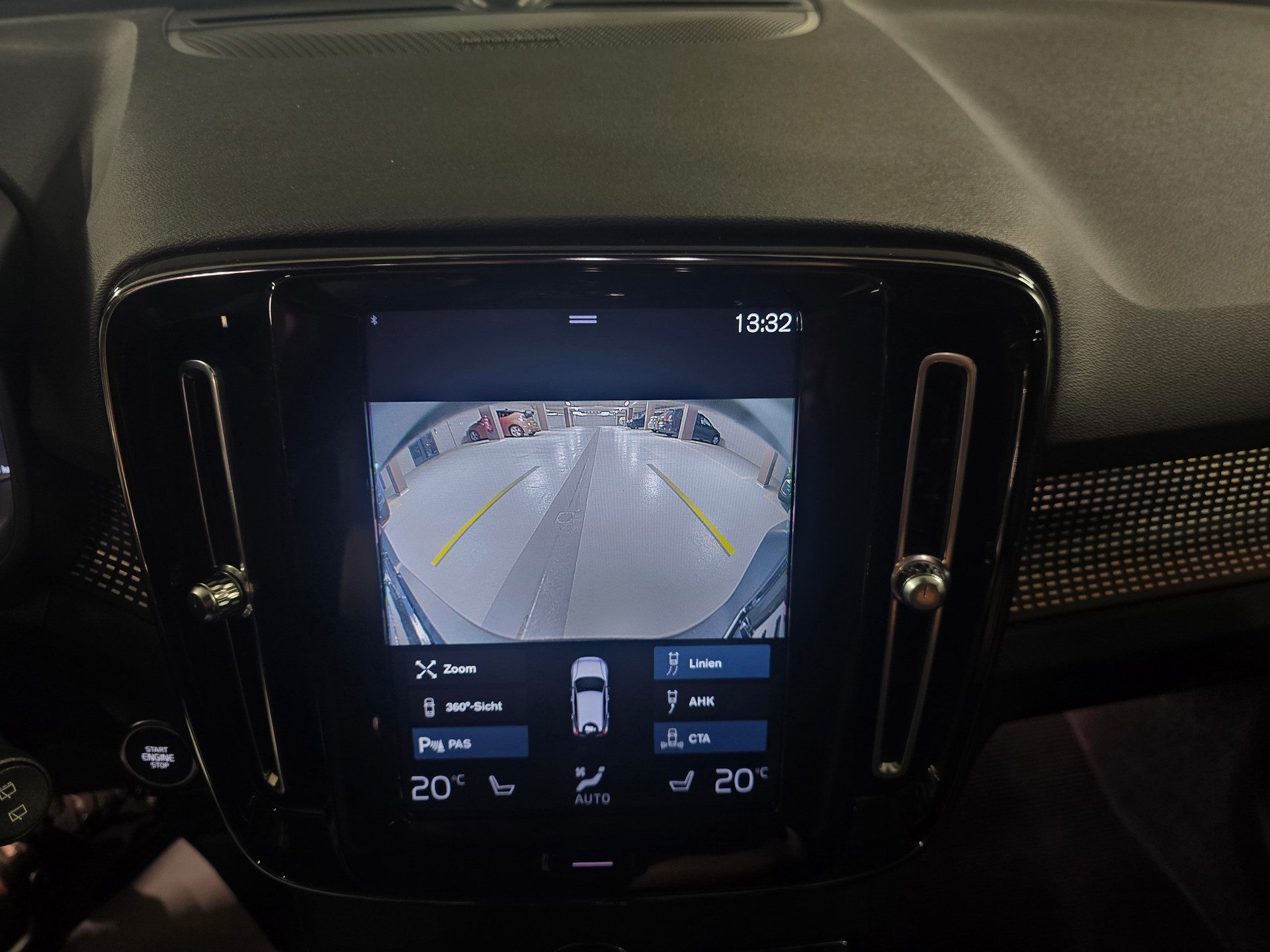 VOLVO XC40 T5 TwE R-Design DCT CH-Fahrzeug-image-13