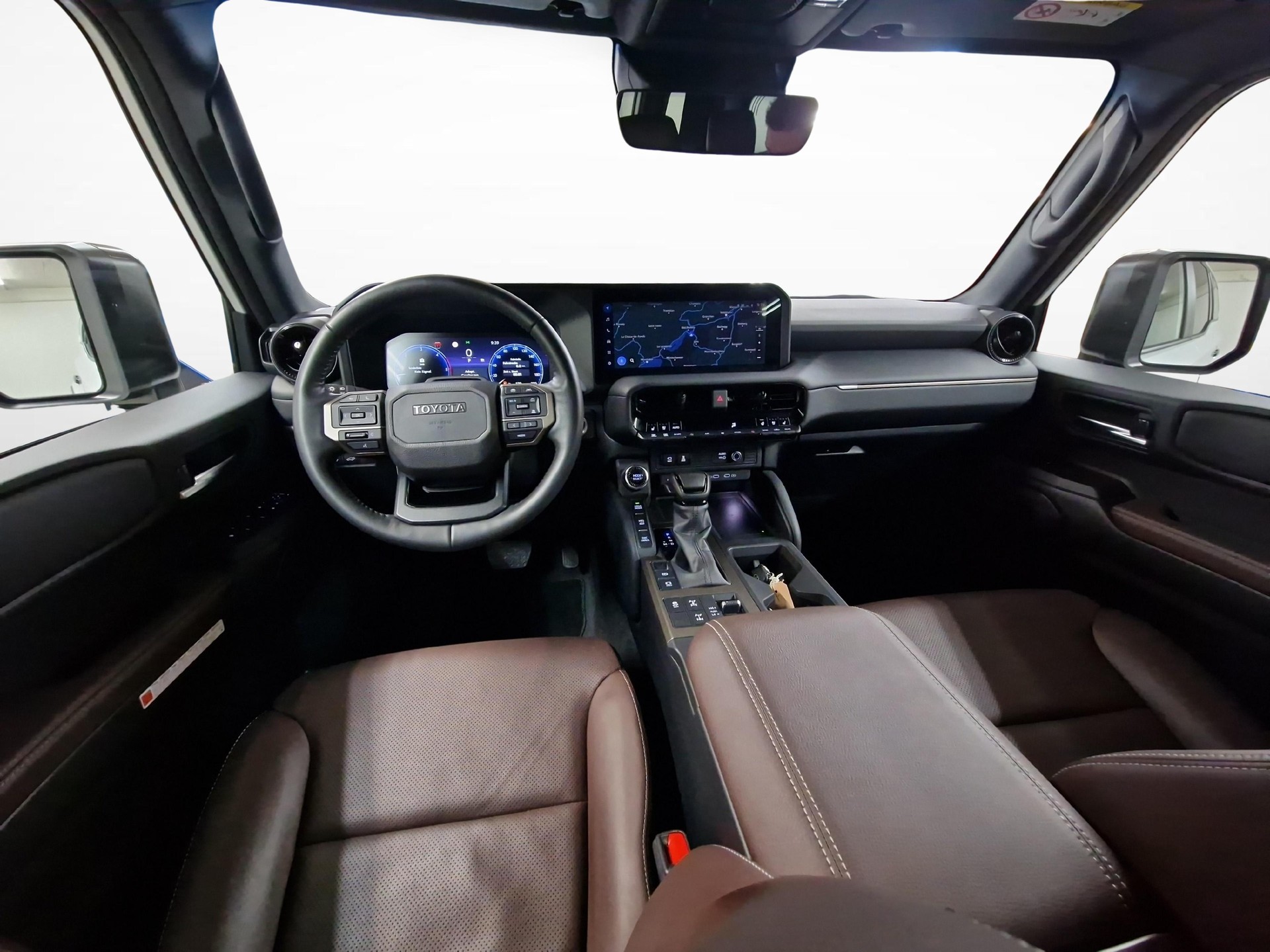 TOYOTA Land Cruiser 2.8 D Style-image-8