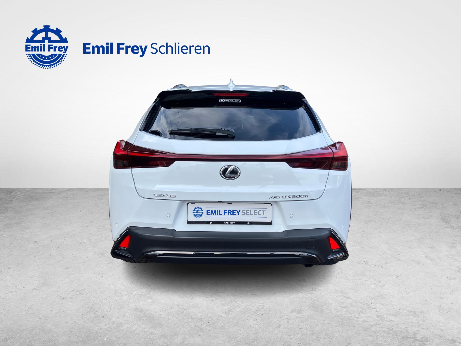 LEXUS UX 300h F-Line-image-3