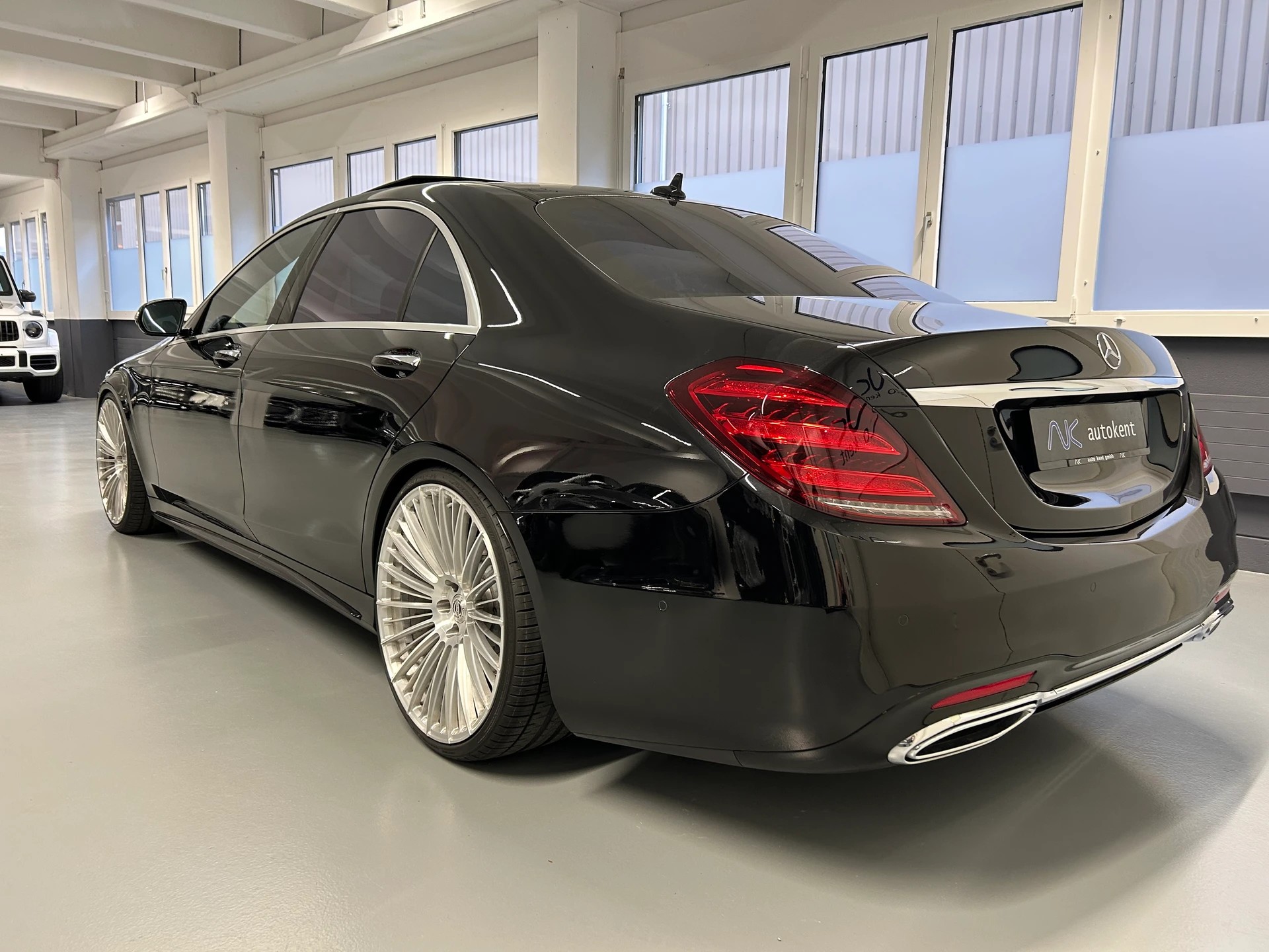 MERCEDES-BENZ S 400 d L 4Matic AMG Line 9G-Tronic-image-3
