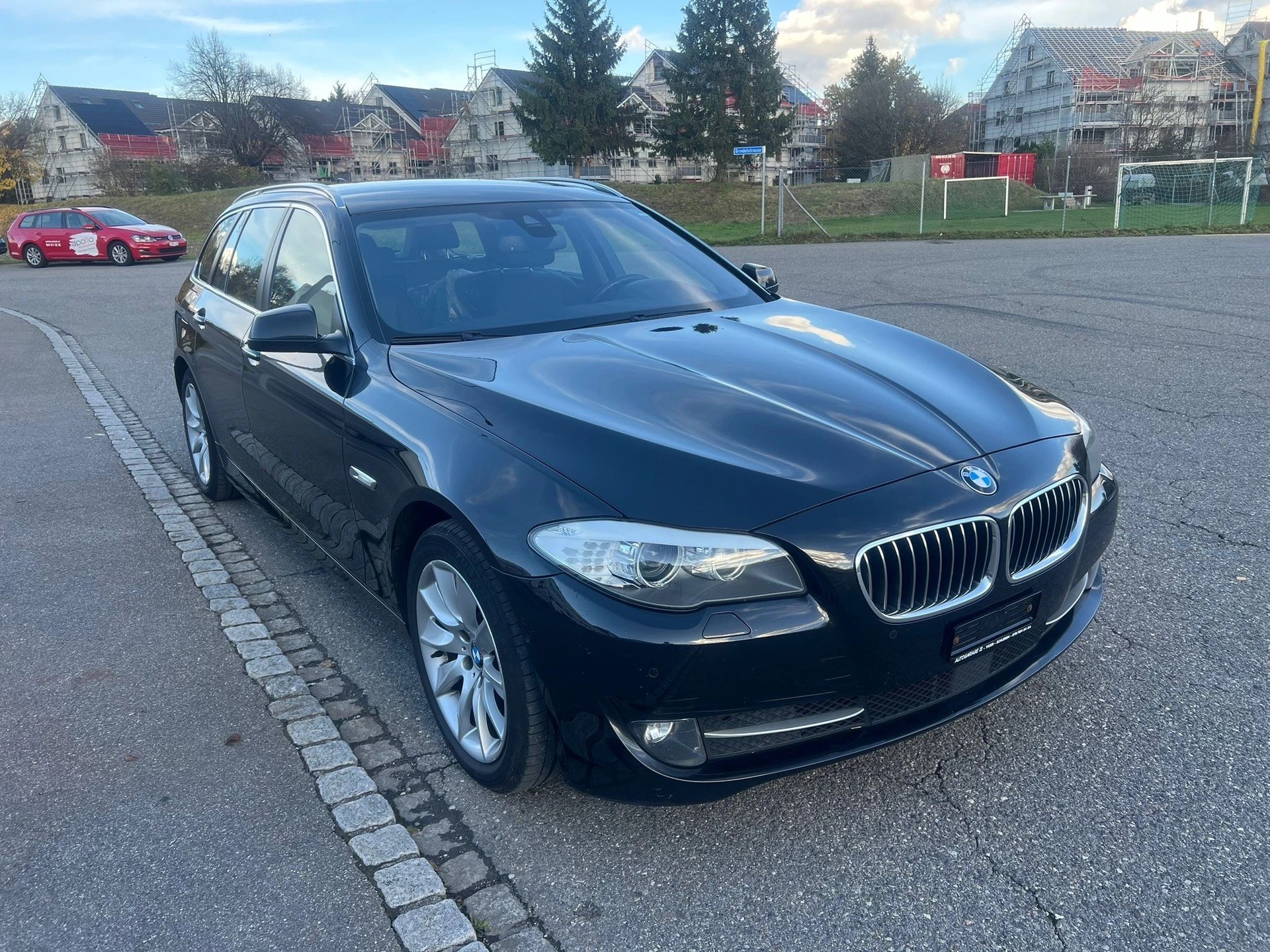BMW 530d xDrive Touring Steptronic-image-0