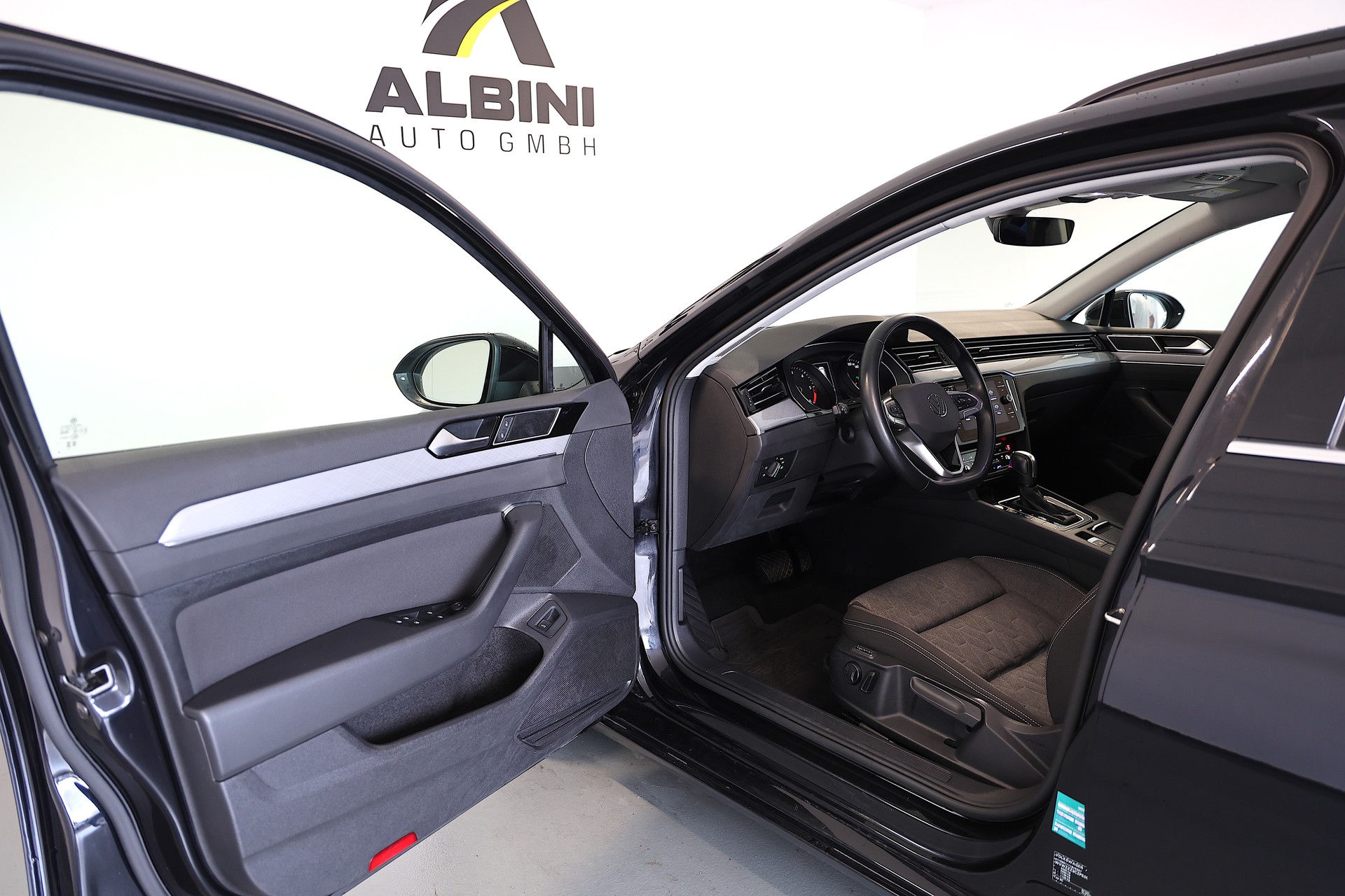 VW Passat 2.0 TDI BMT Business DSG-image-5